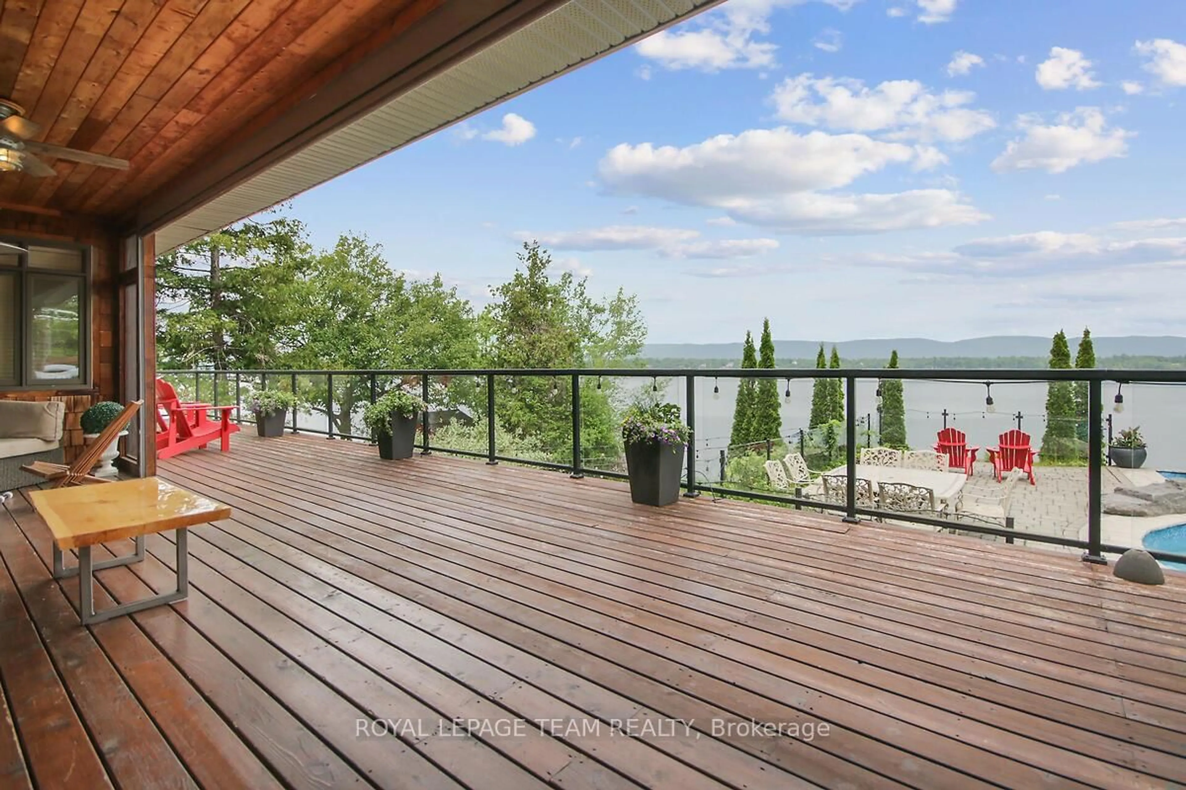 Patio, water/lake/river/ocean view for 3886 Armitage Ave, Ottawa Ontario K0A 1T0