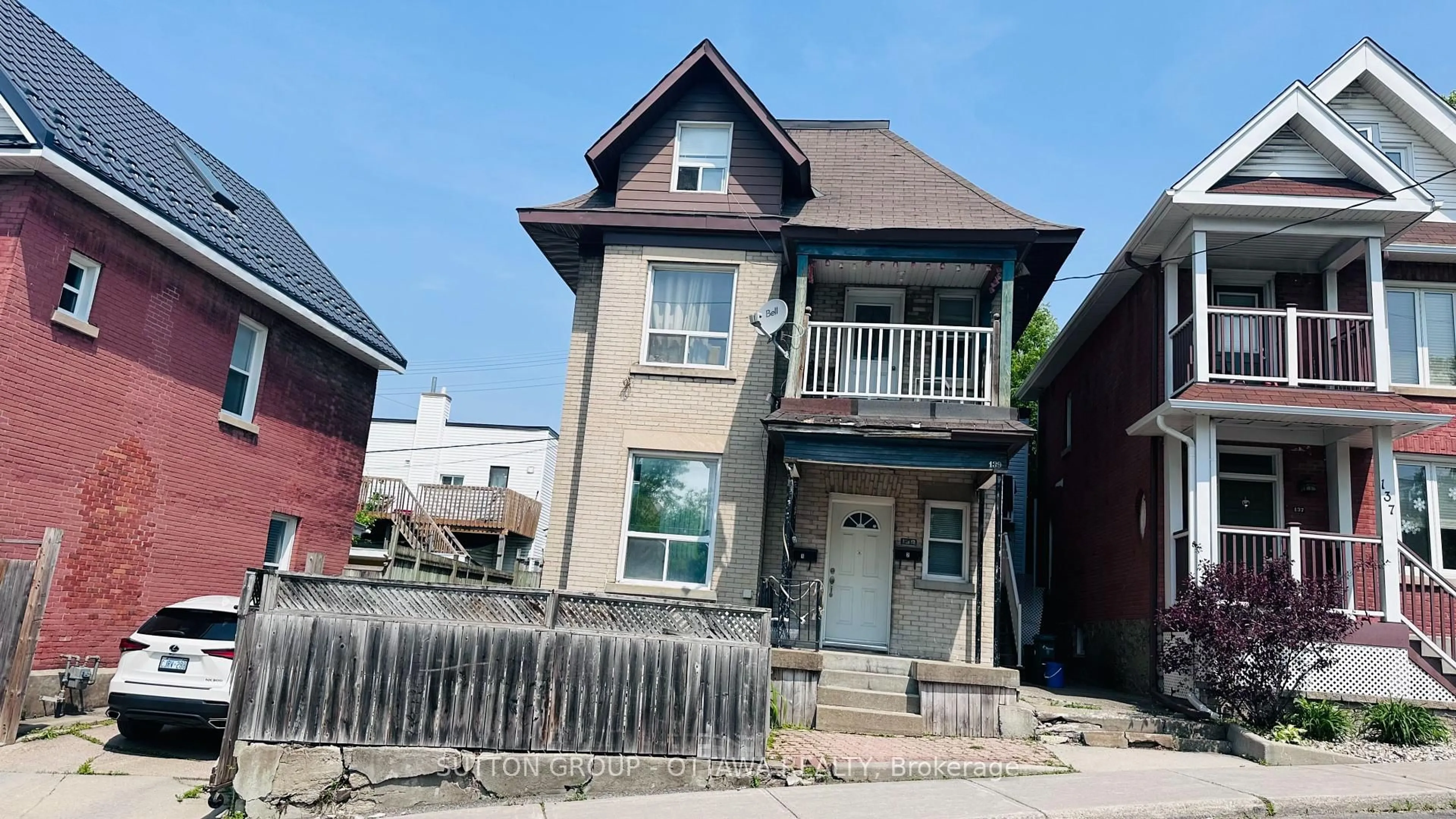 Home with brick exterior material, street for 139 Eccles St, Ottawa Ontario K1R 6S7