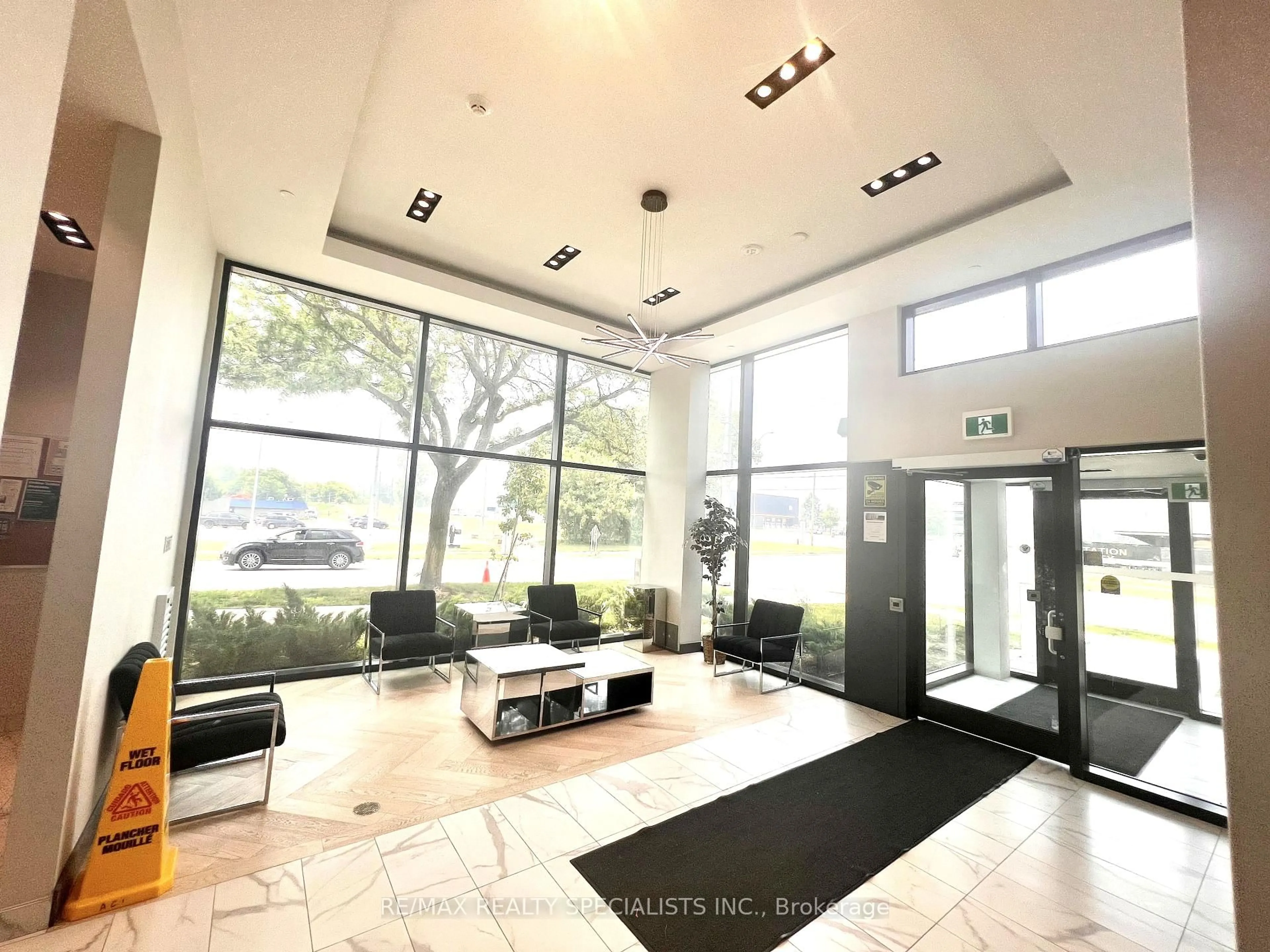 Lobby for 7 ERIE Ave #809, Brantford Ontario N3S 2E7