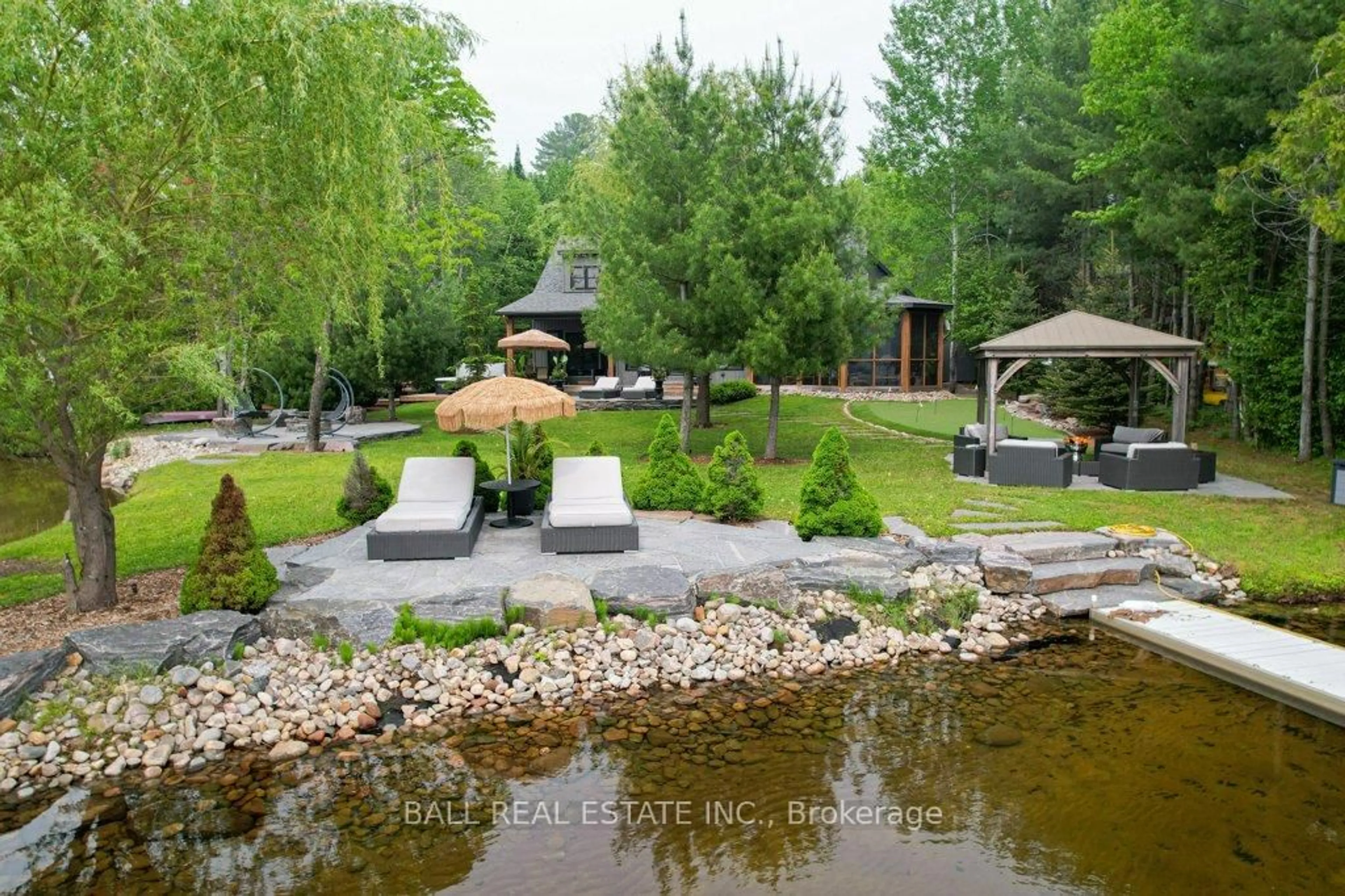 Patio, water/lake/river/ocean view for 1856 BLUEBERRY Tr, Dysart et al Ontario K0M 1S0