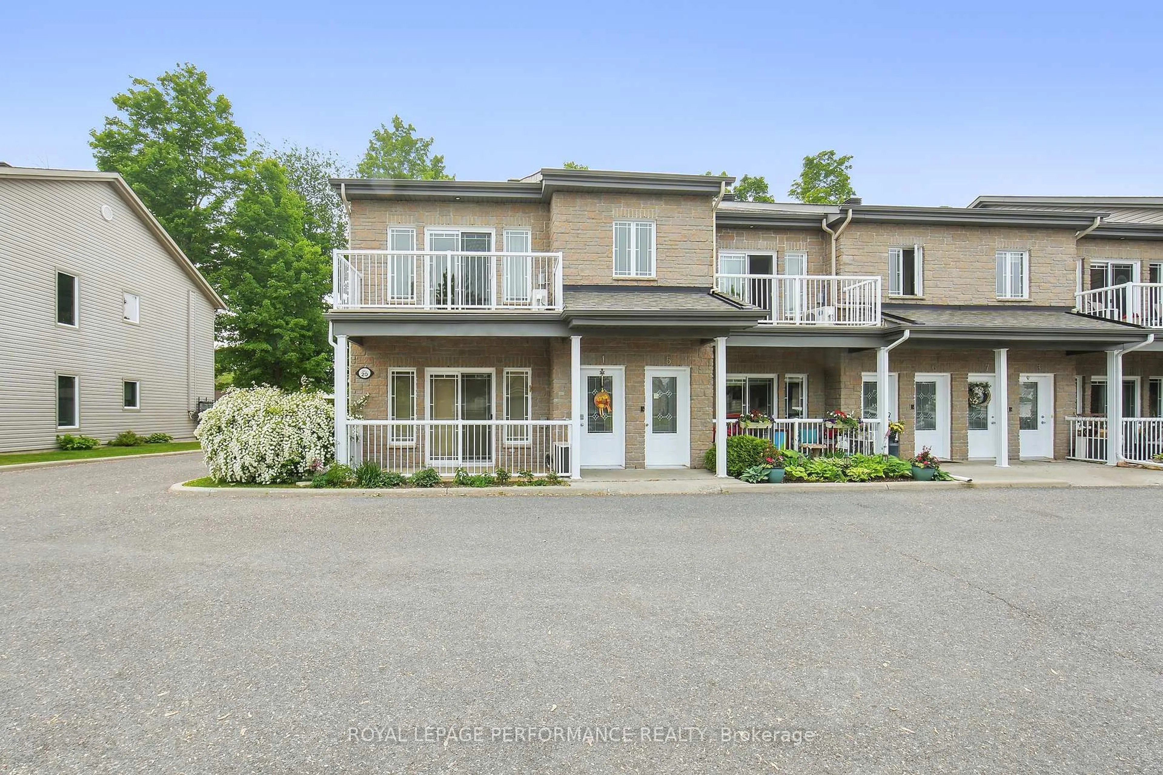 Patio, unknown for 20 Valain St #5, Alfred and Plantagenet Ontario K0B 1A0
