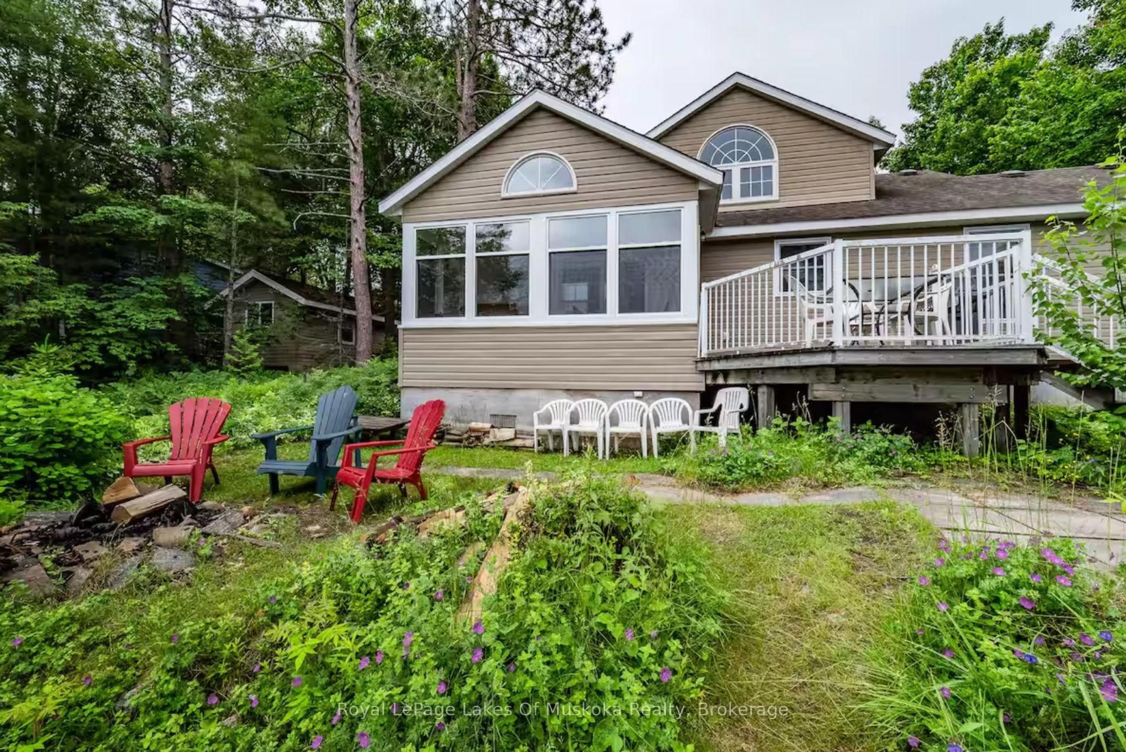 Patio, water/lake/river/ocean view for 49 Pinetree Rd, Gravenhurst Ontario P1P 1R2