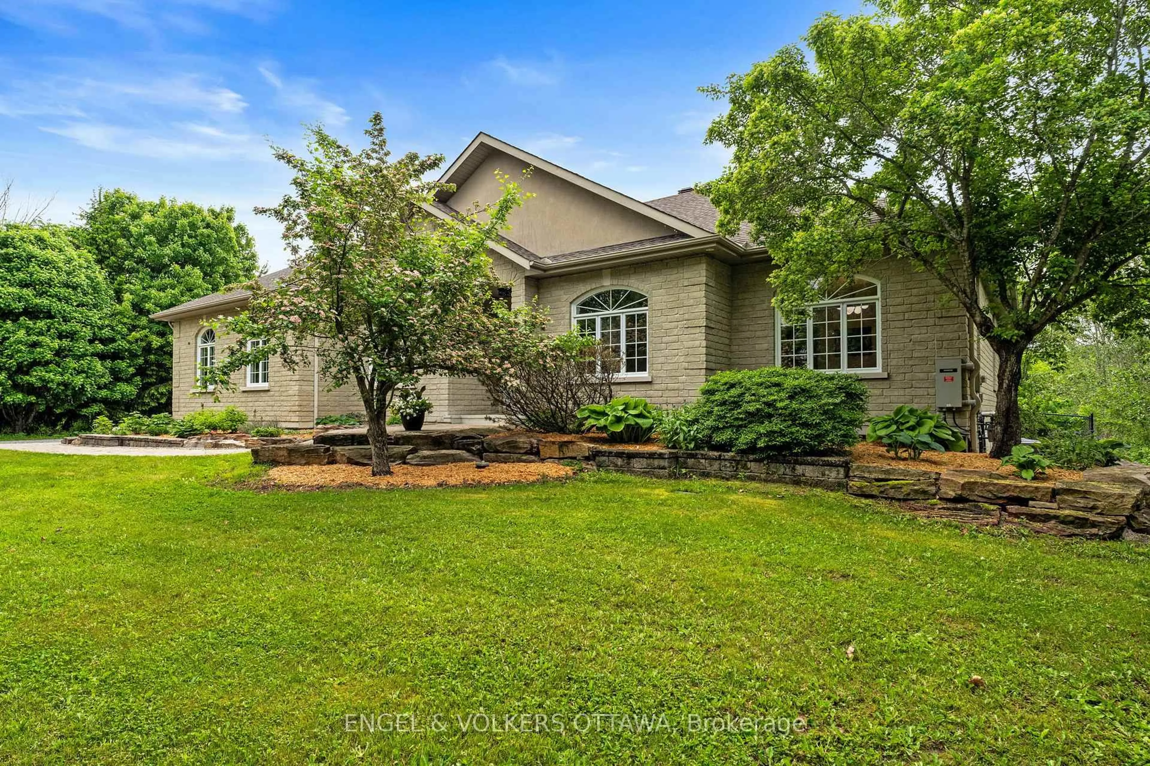 Unknown for 6196 Elkwood Dr, Ottawa Ontario K4P 1M9