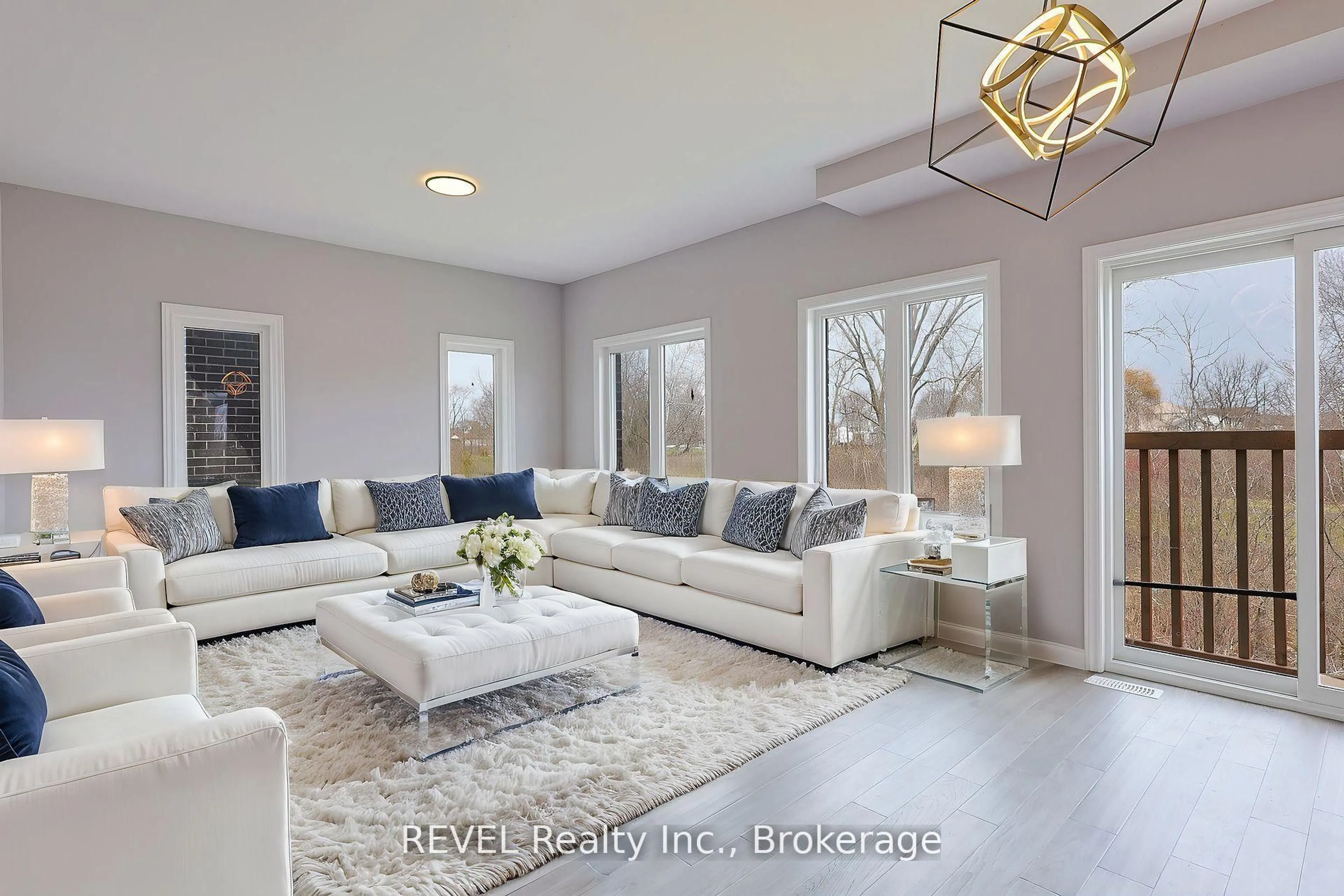 Living room with furniture, unknown for 139 Caroline St, Welland Ontario L3B 0K1