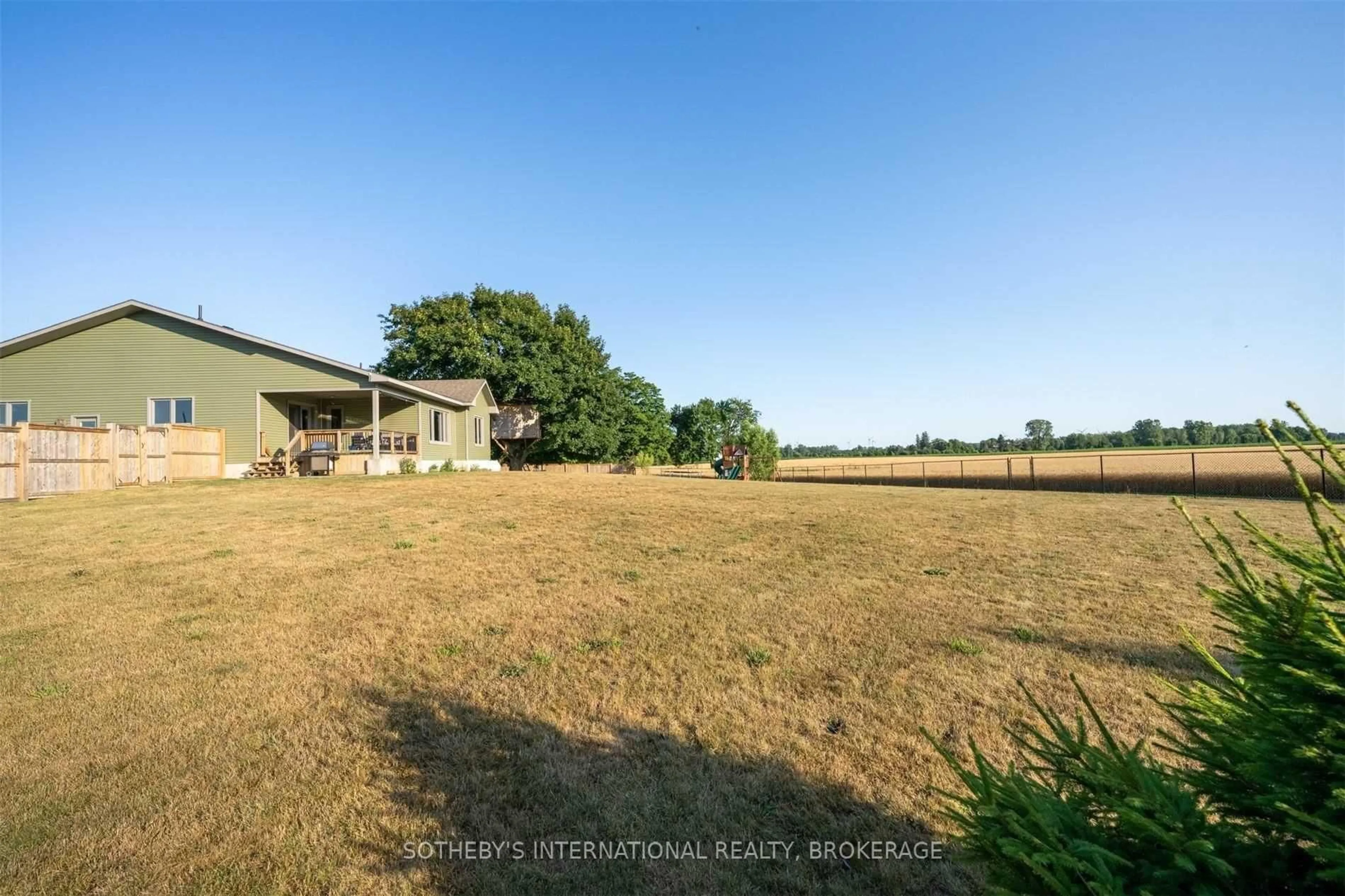 A pic from outside/outdoor area/front of a property/back of a property/a pic from drone, unknown for 917 Wainfleet Dunnville Townline Rd, Wainfleet Ontario N0A 1K0
