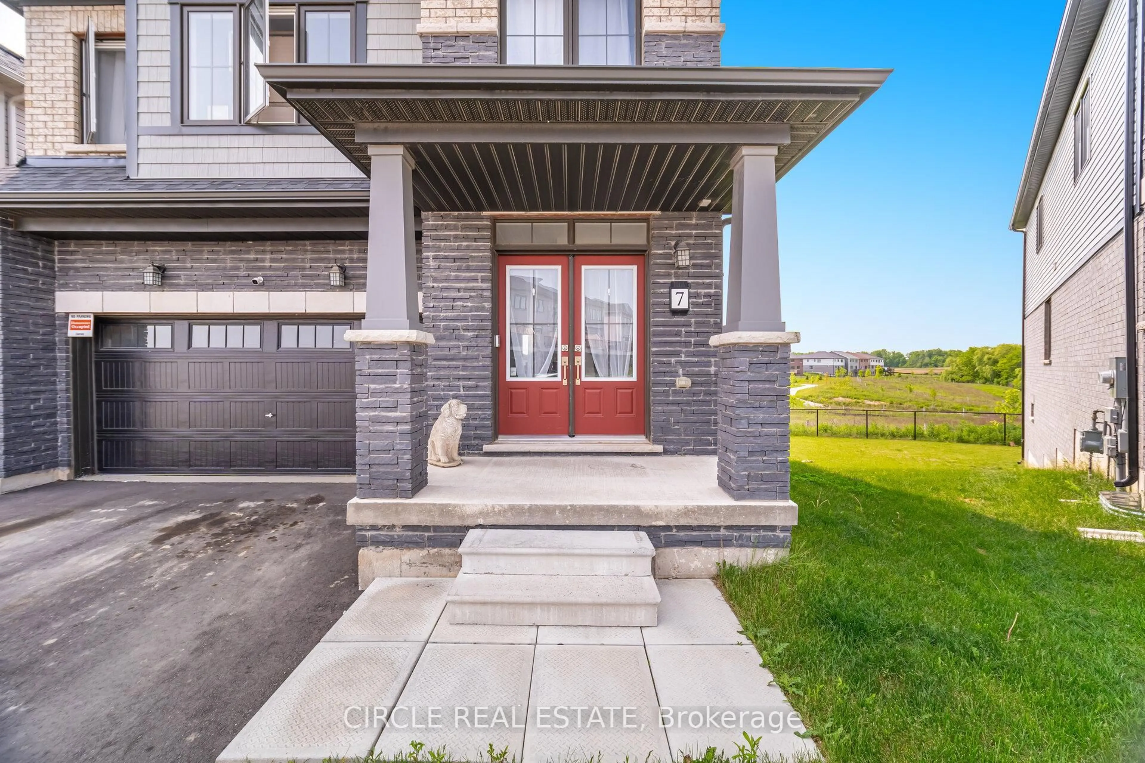 Home with brick exterior material, street for 7 Bee Cres, Brantford Ontario N3T 0V7