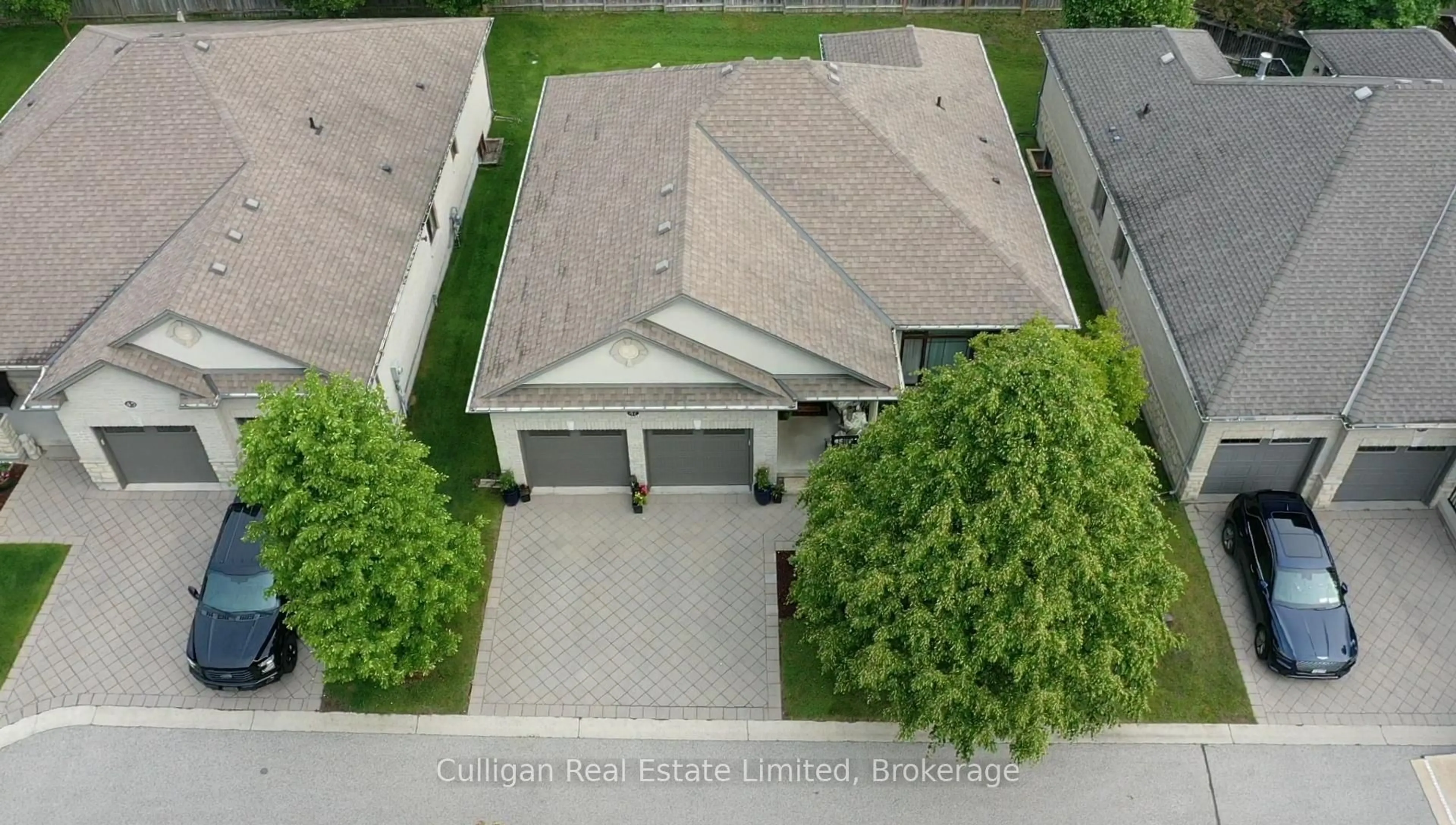 A pic from outside/outdoor area/front of a property/back of a property/a pic from drone, street for 181 Skyline Ave #47, London North Ontario N5X 0B2