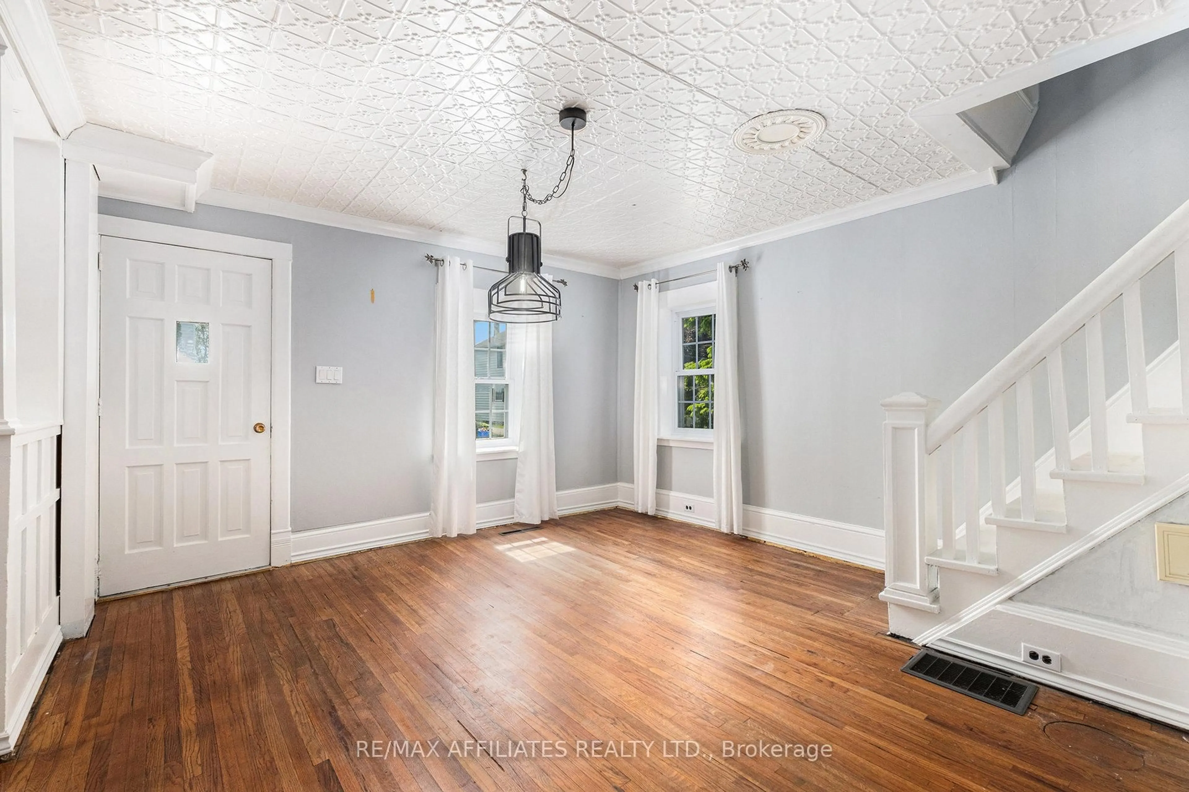 A pic of a room for 122 Chambers St, Smiths Falls Ontario K7A 2Z3