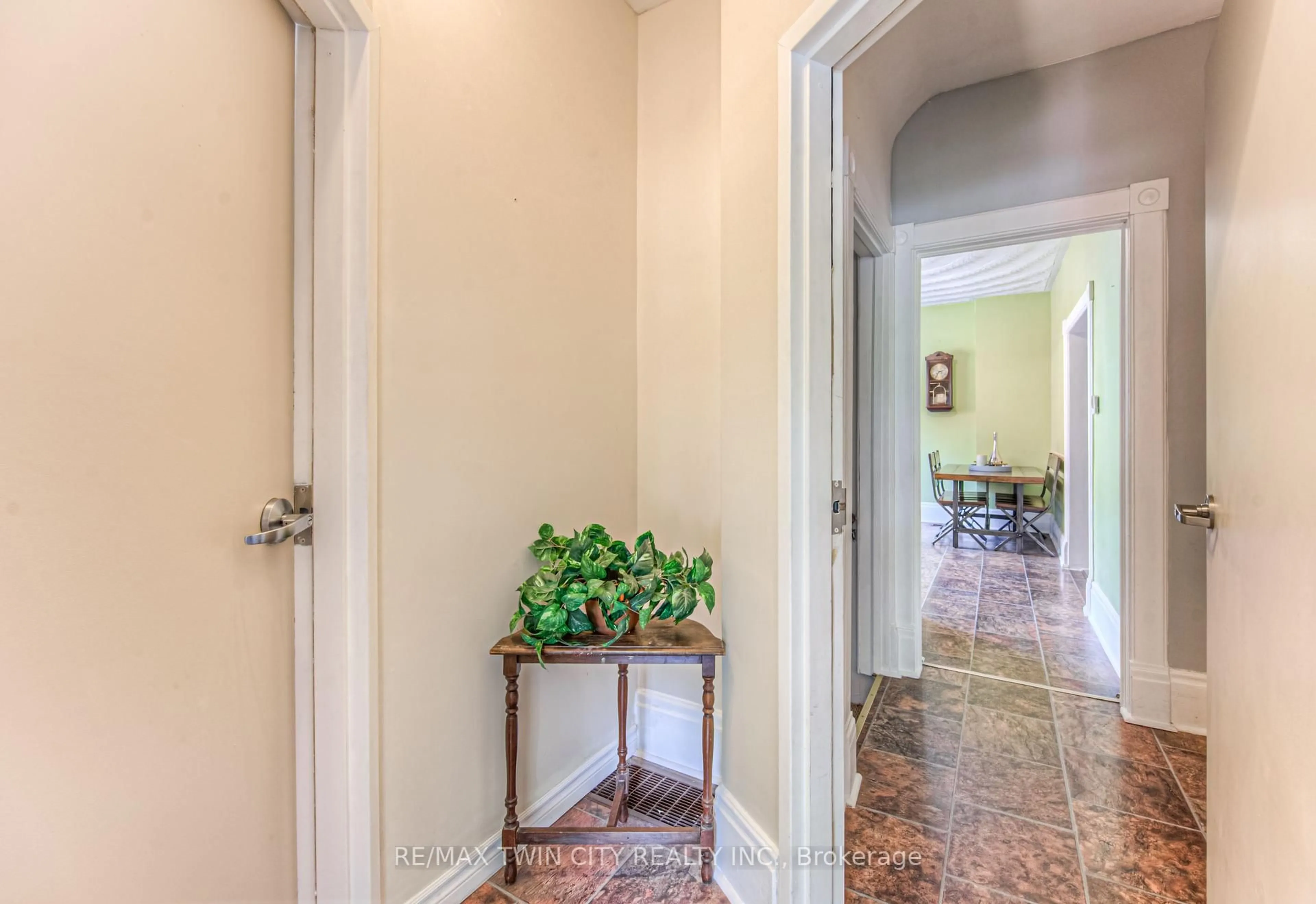 Indoor entryway for 45 Brubacher St, Kitchener Ontario N2H 2V8