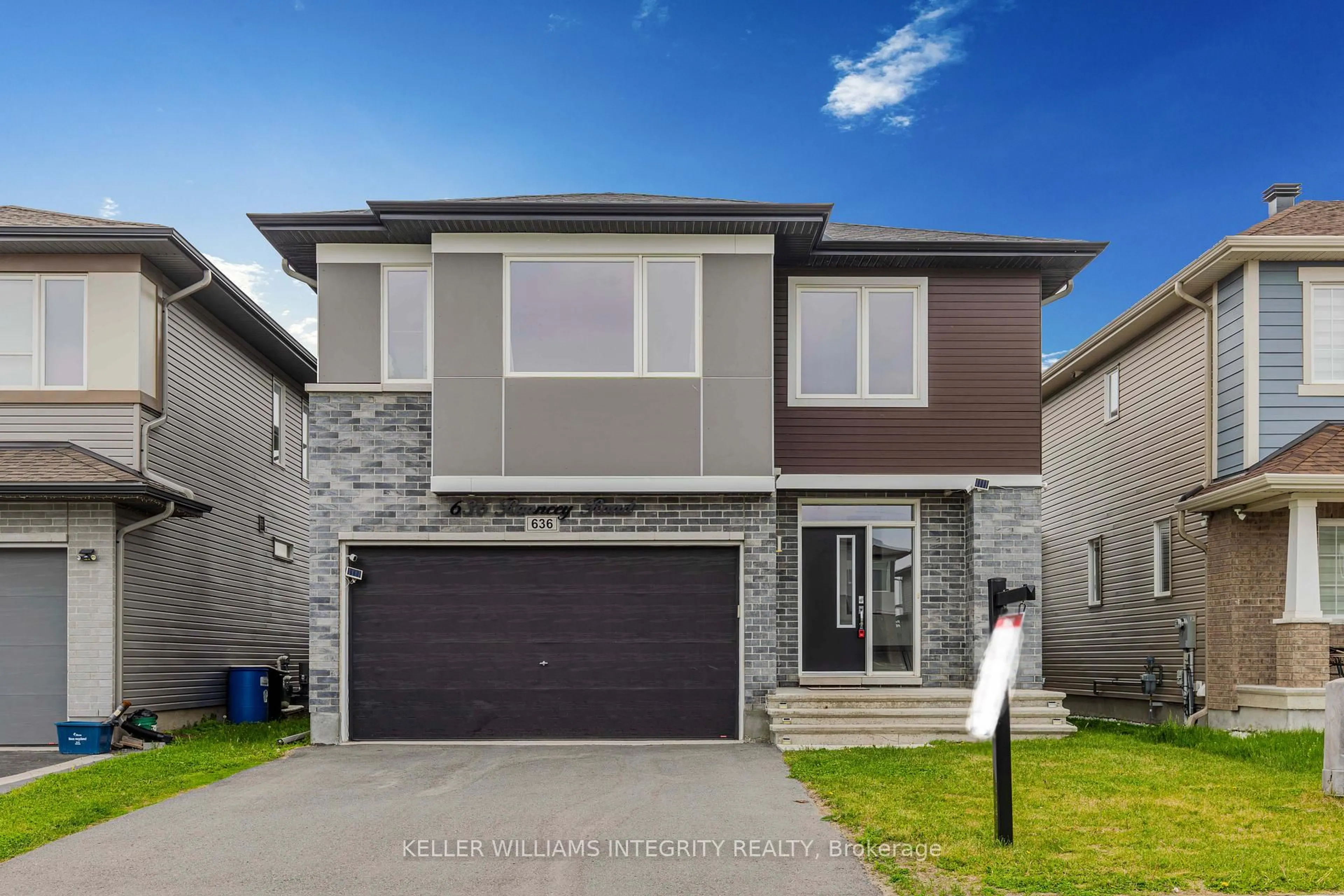 Home with vinyl exterior material, street for 636 Rouncey Rd, Ottawa Ontario K2V 0P2