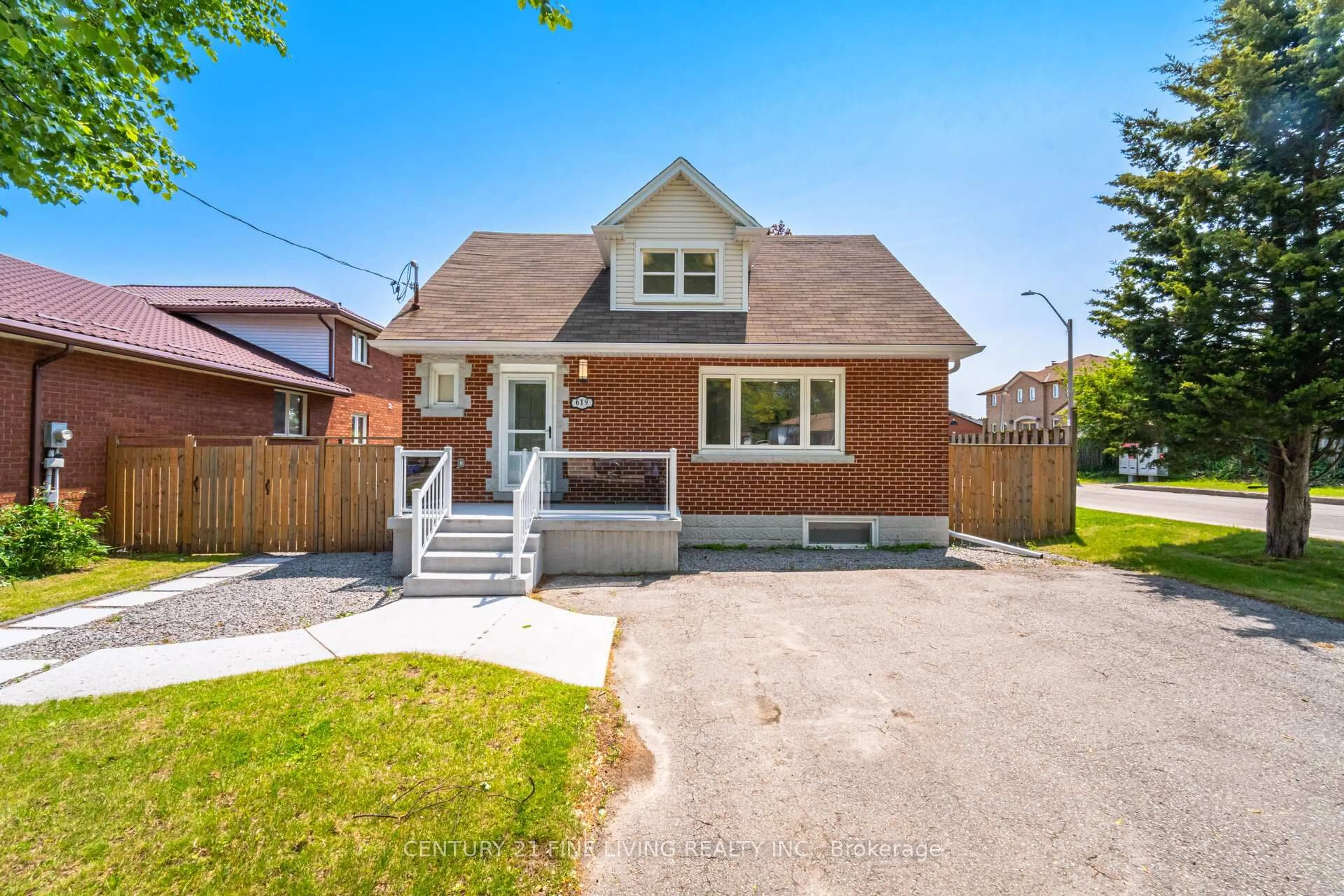 Home with brick exterior material, street for 619 Upper Paradise Rd, Hamilton Ontario L9C 5P5
