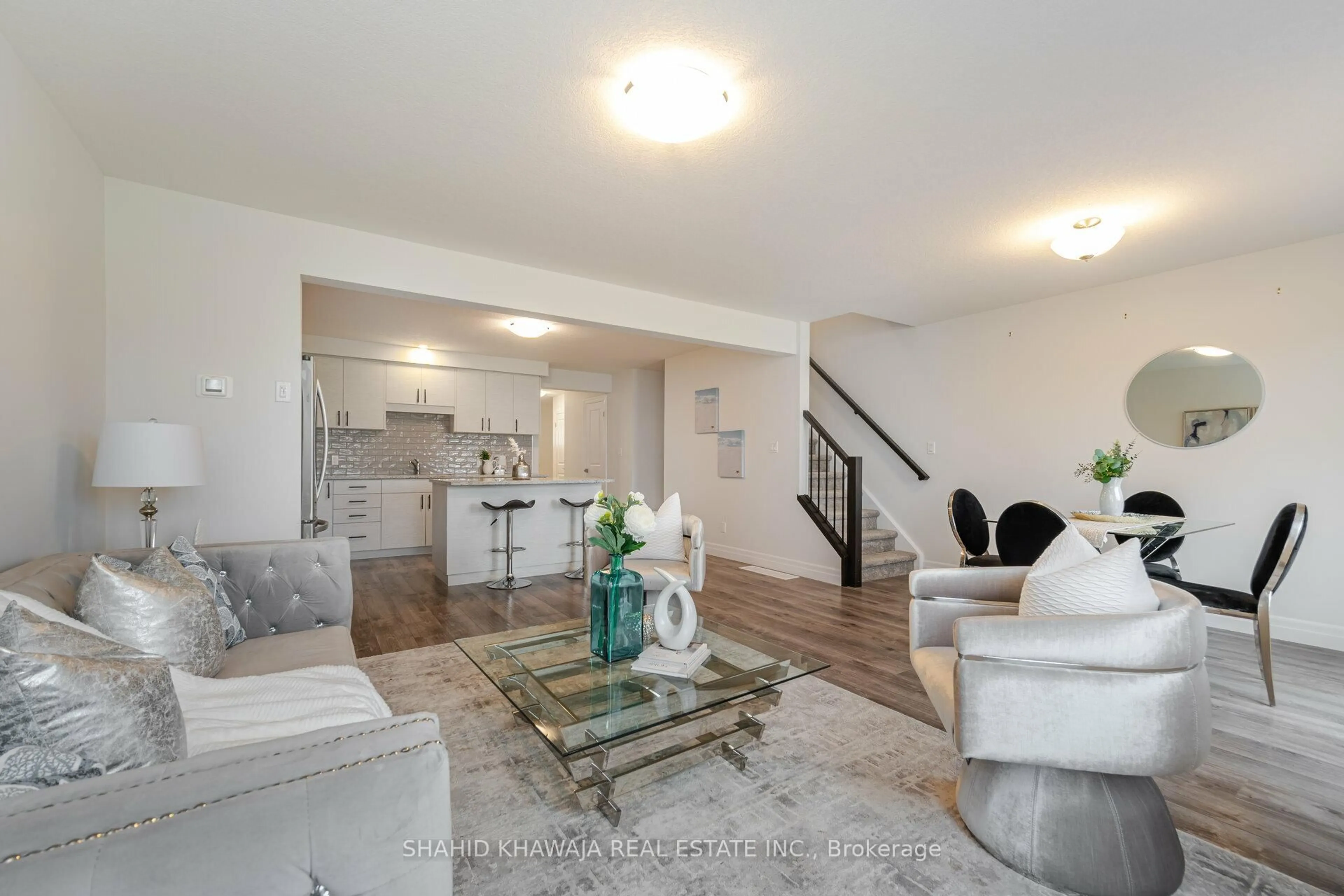 Living room with furniture, unknown for 45 Faith St, Cambridge Ontario N1R 5S2