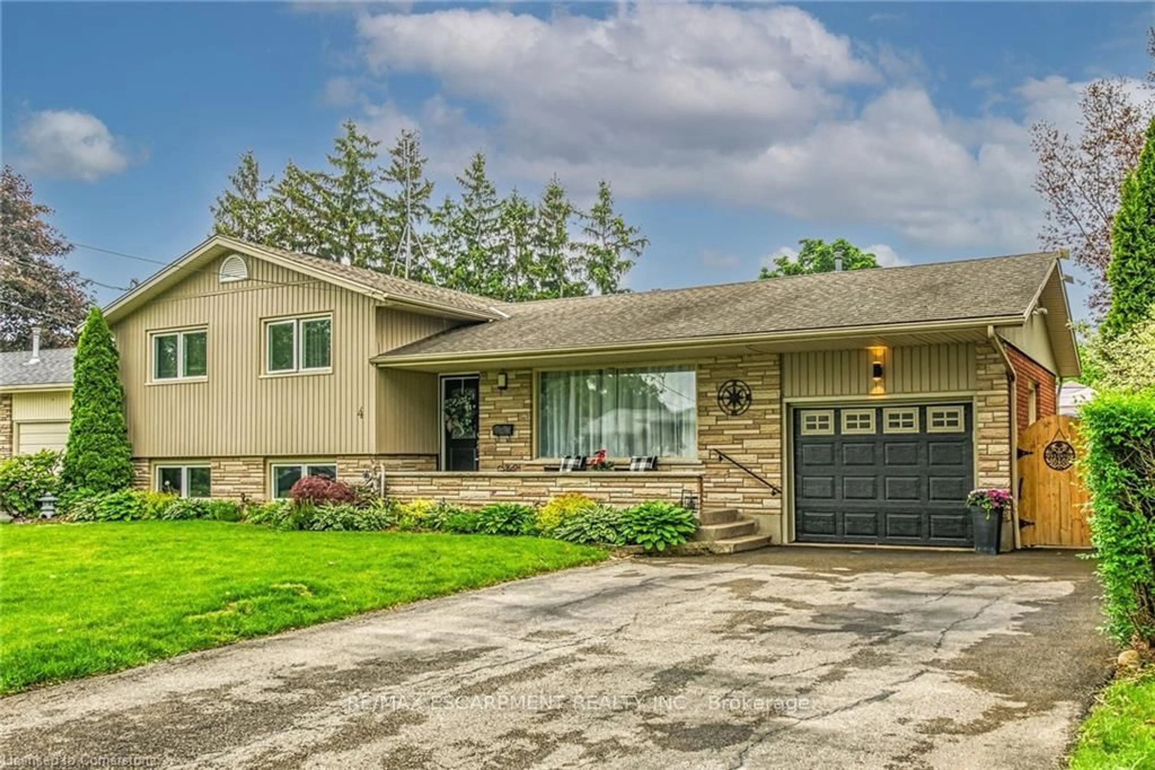 Home with brick exterior material, street for 4 Black Friars Rd, St. Catharines Ontario L2N 2M9