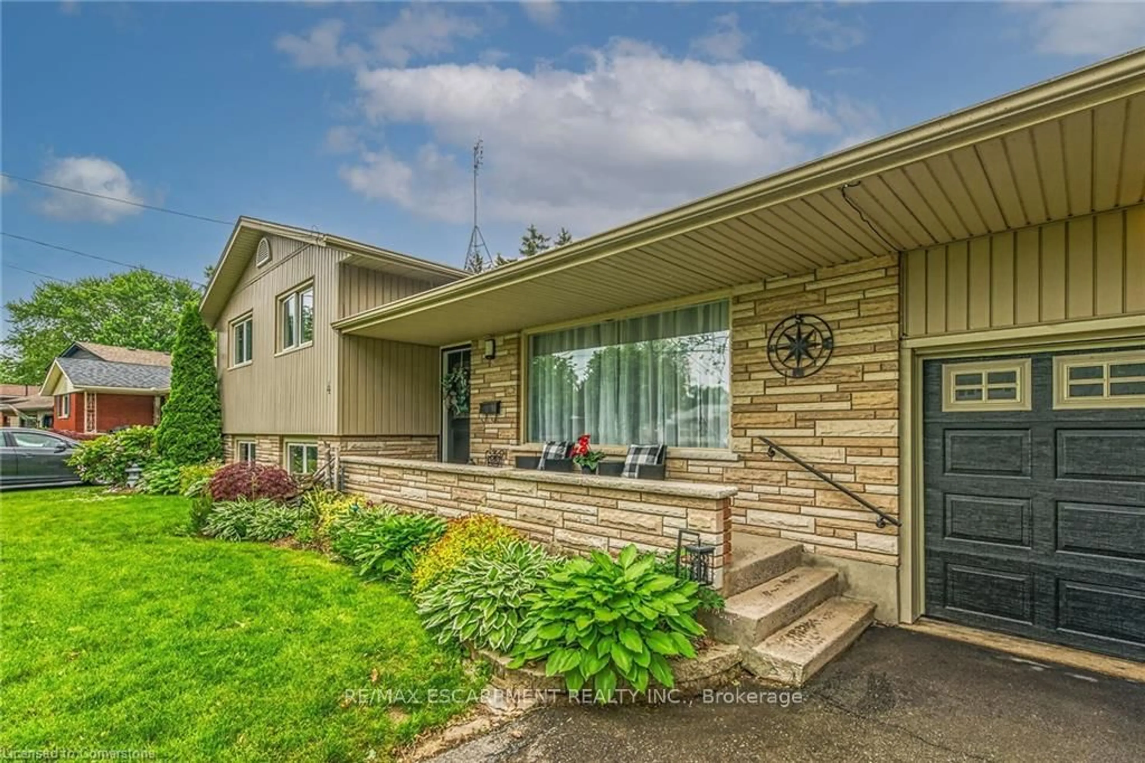 Unknown for 4 Black Friars Rd, St. Catharines Ontario L2N 2M9