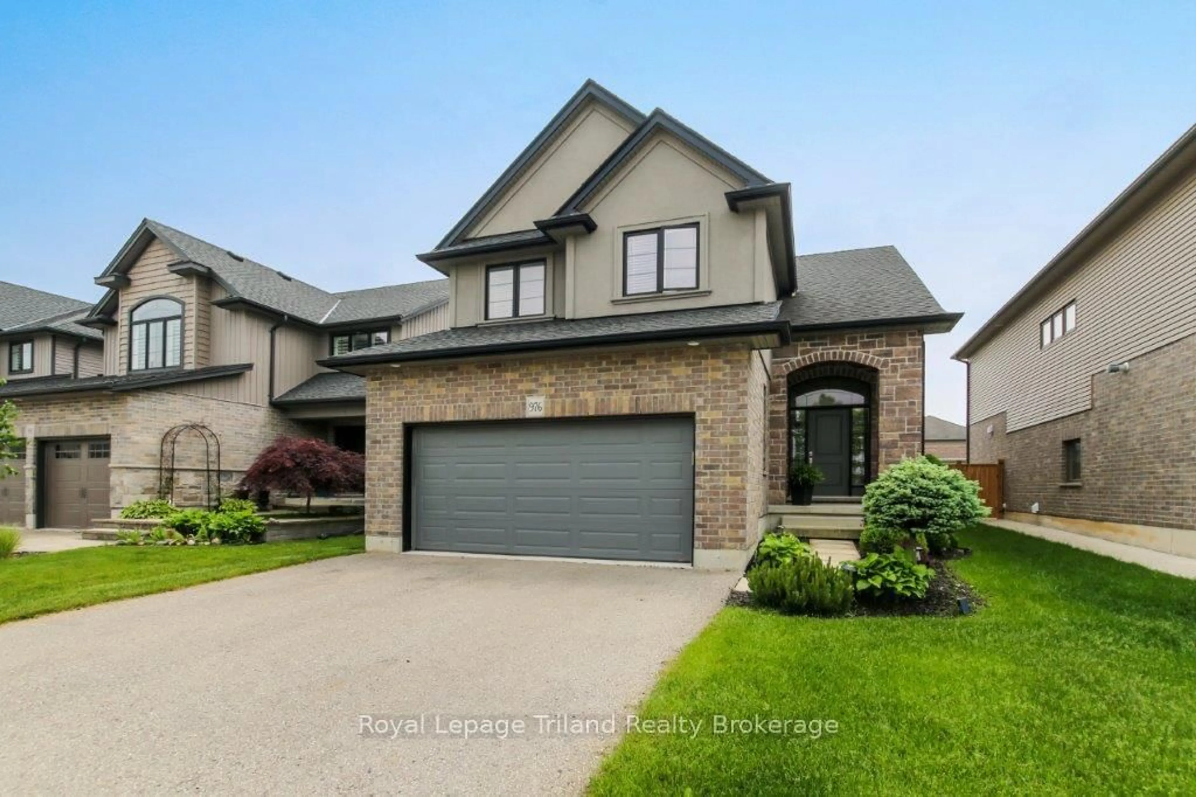 Home with brick exterior material, street for 976 Springbank Ave, Woodstock Ontario N4T 0C6