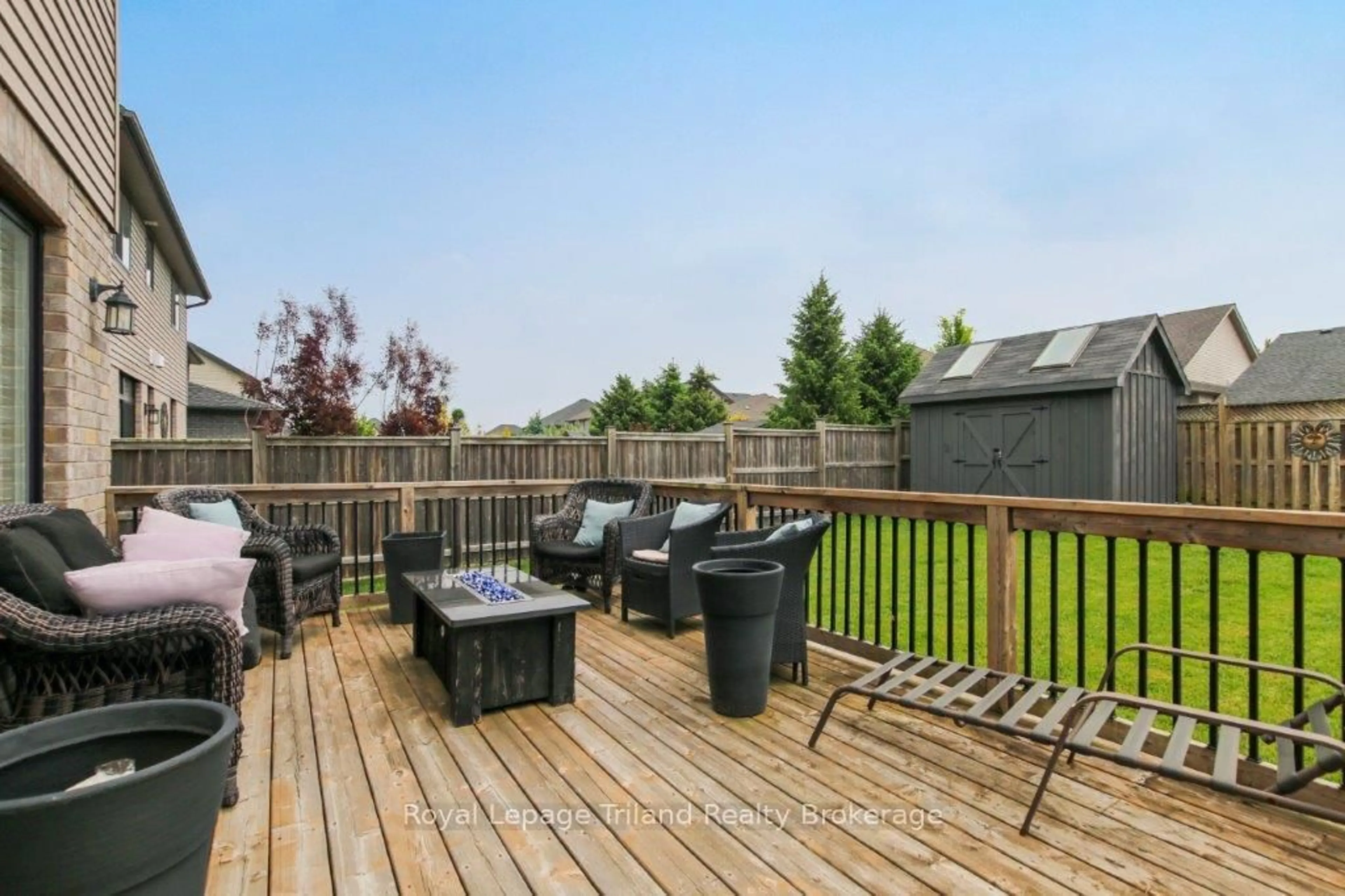 Patio, unknown for 976 Springbank Ave, Woodstock Ontario N4T 0C6