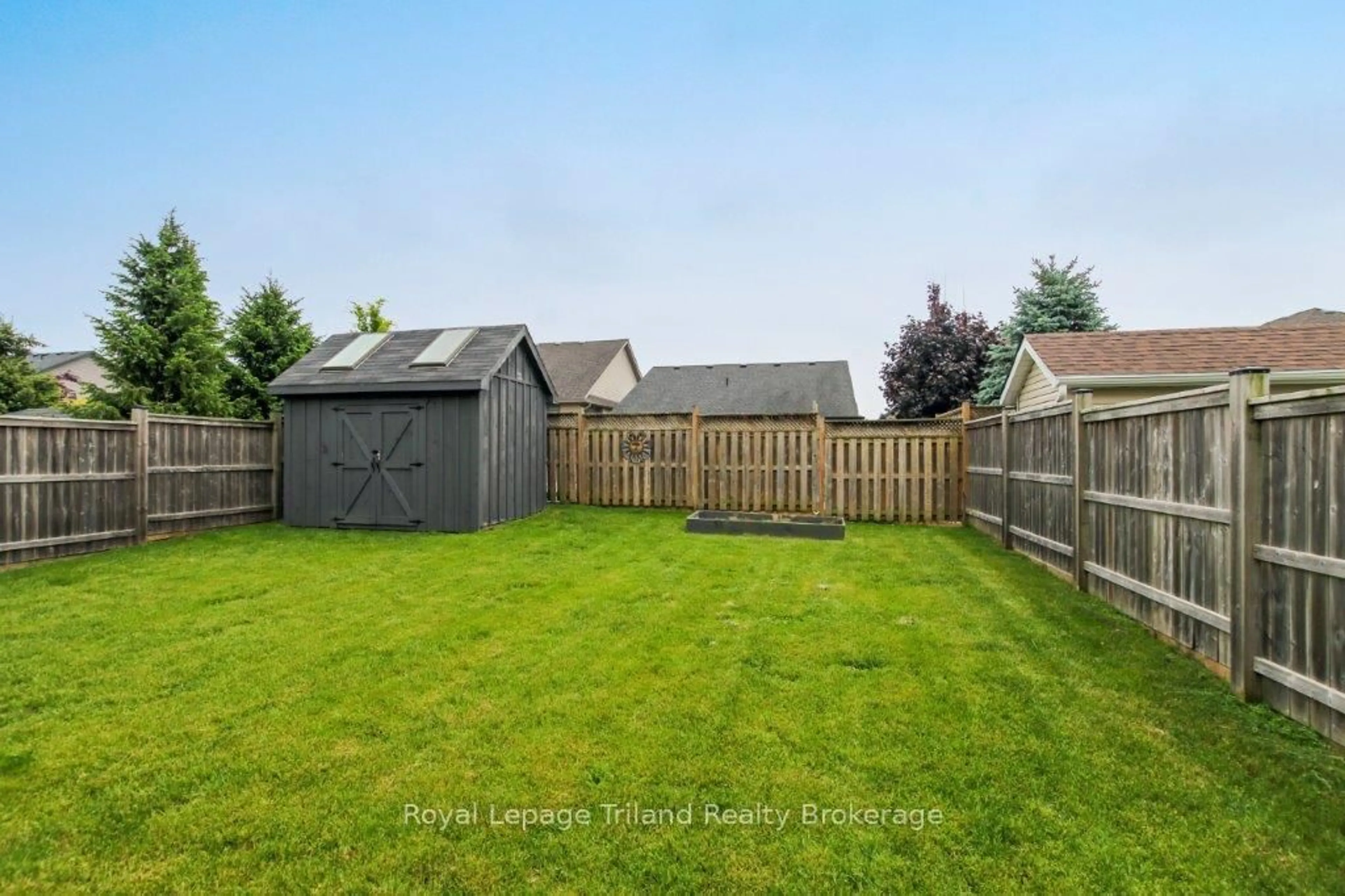 Shed for 976 Springbank Ave, Woodstock Ontario N4T 0C6