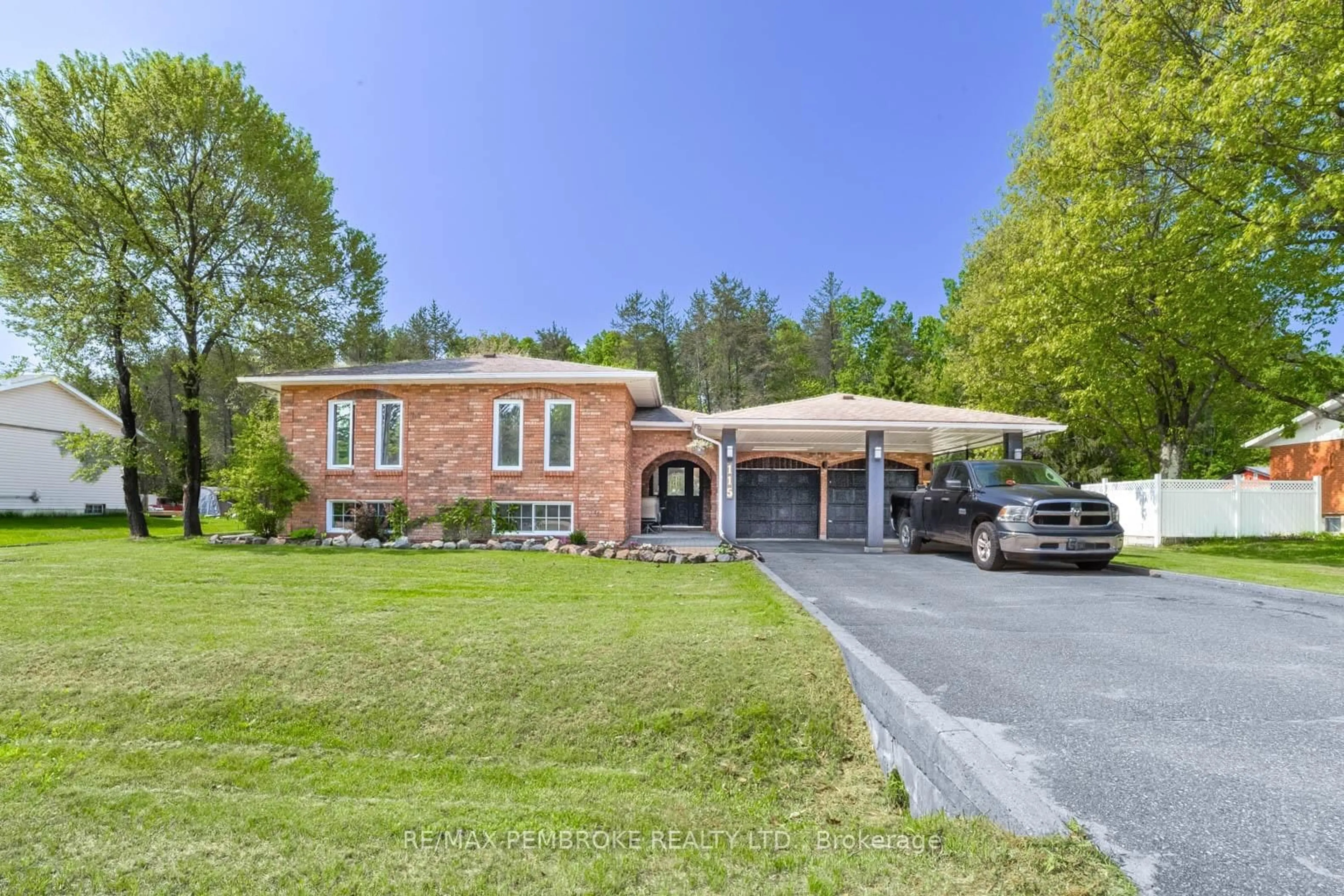 Home with brick exterior material, street for 115 Mckee Rd, Deep River Ontario K0J 1P0