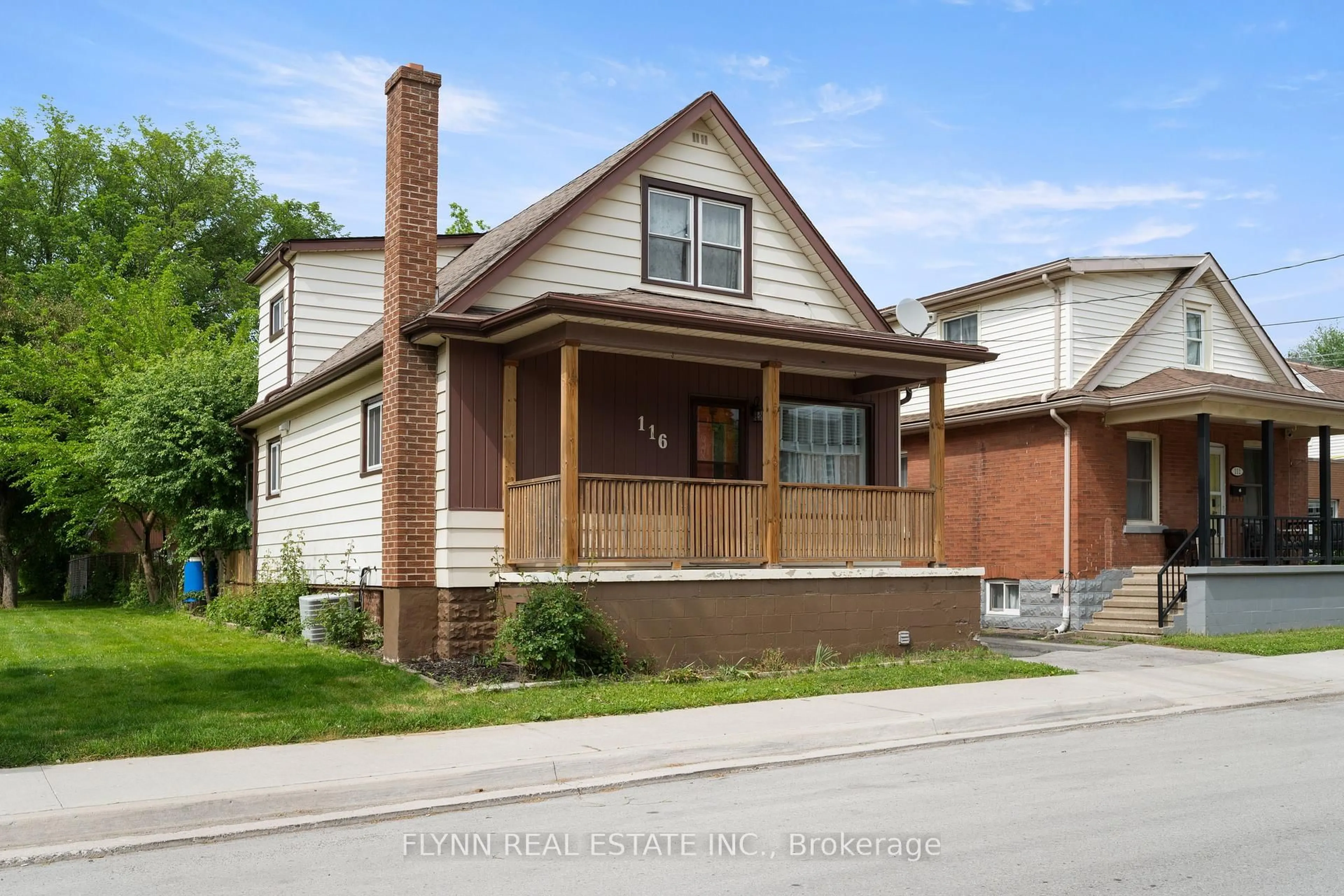 Home with brick exterior material, street for 116 Elmview St, Welland Ontario L3C 4K7