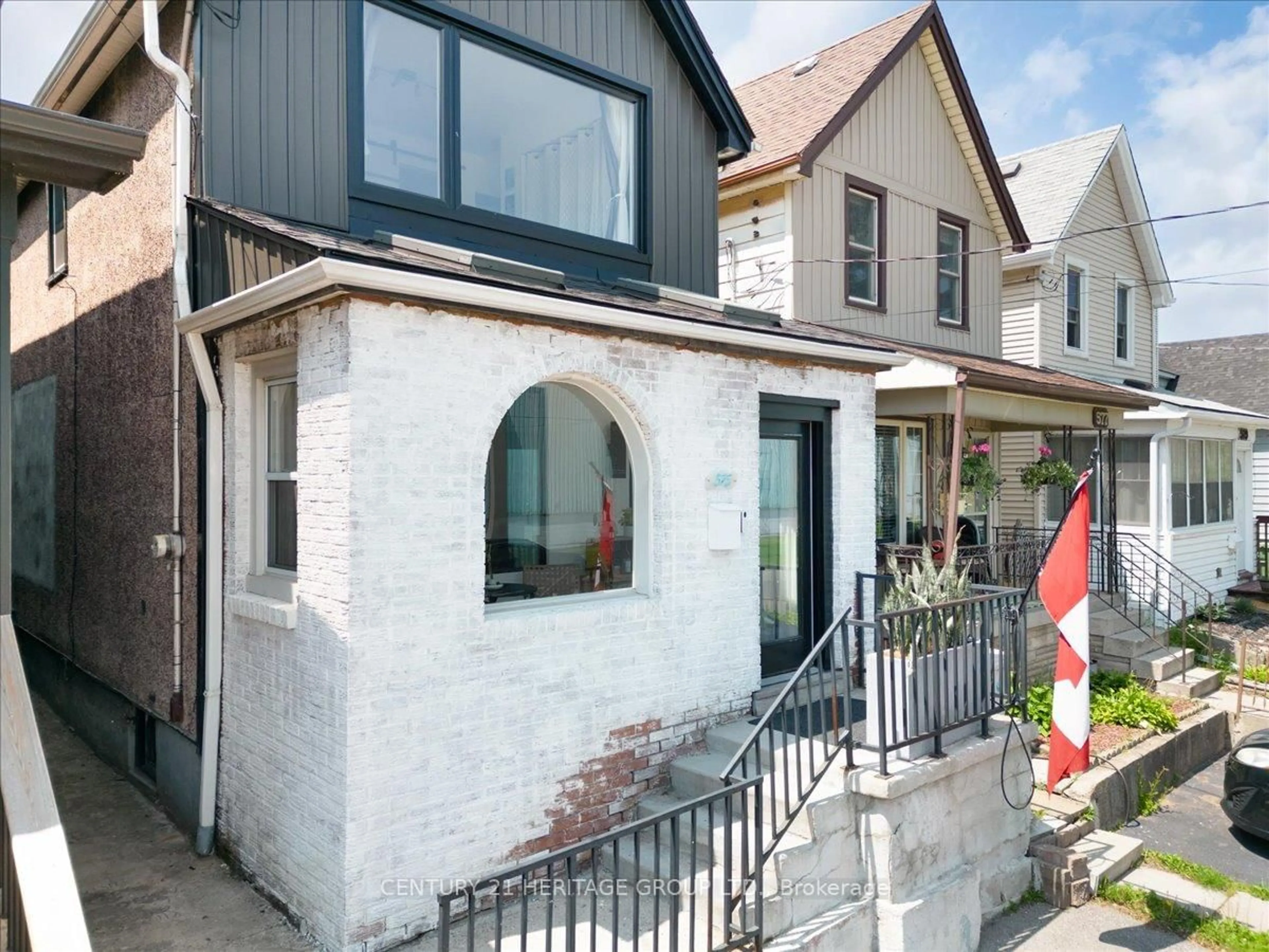 Home with brick exterior material, street for 575 Mary St, Hamilton Ontario L8L 4X8