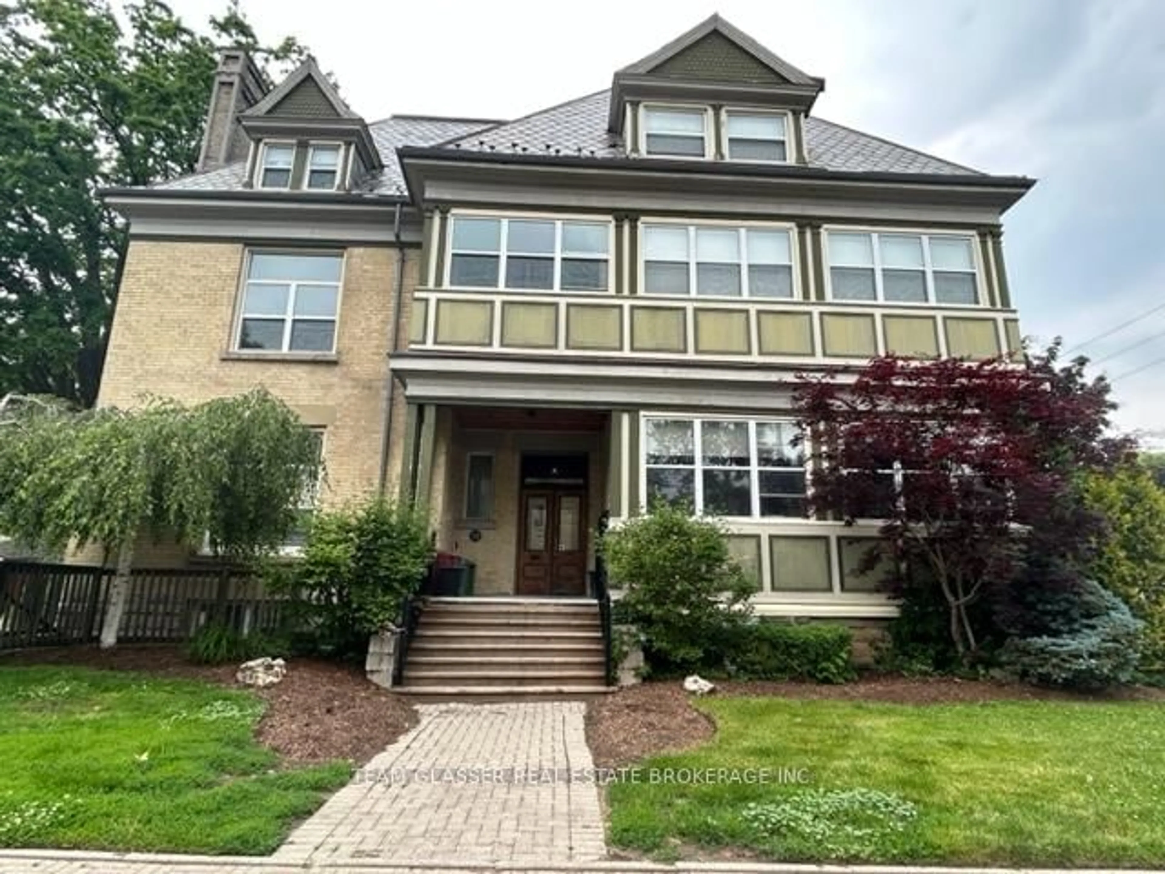 Unknown for 324 WOLFE St, London East Ontario N6B 2C5