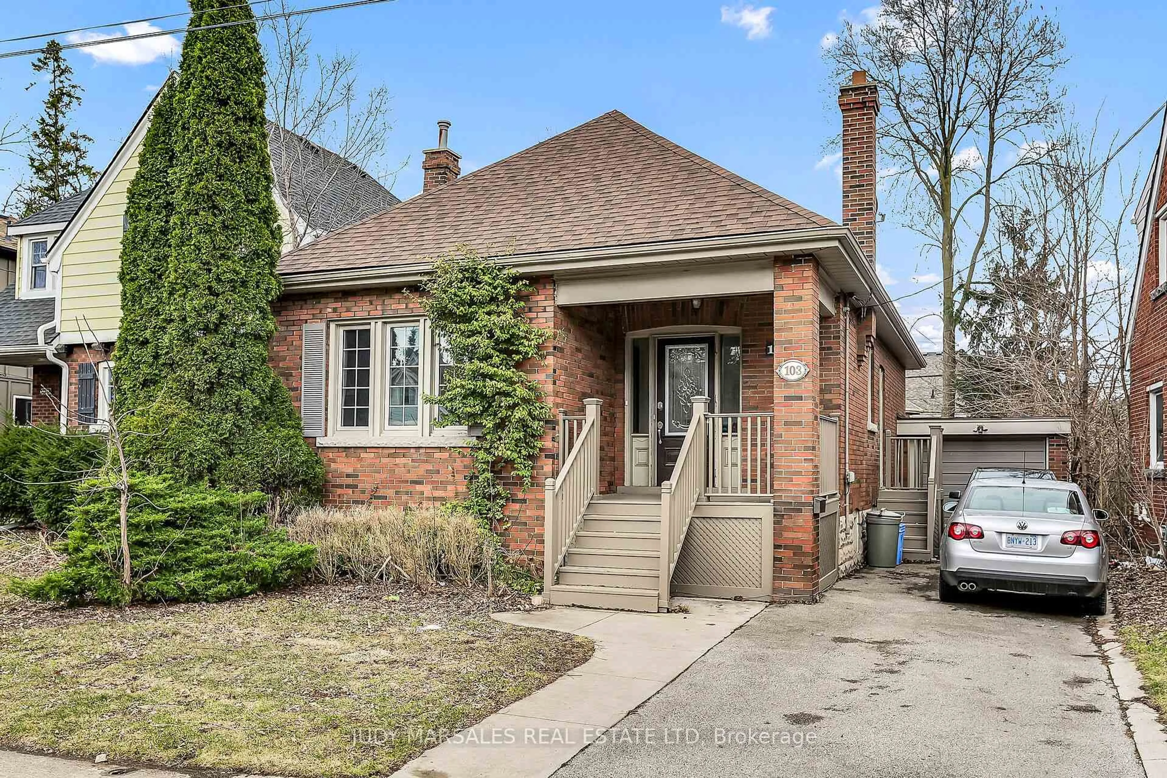 Home with brick exterior material, street for 103 Arkell St, Hamilton Ontario L8S 1N6