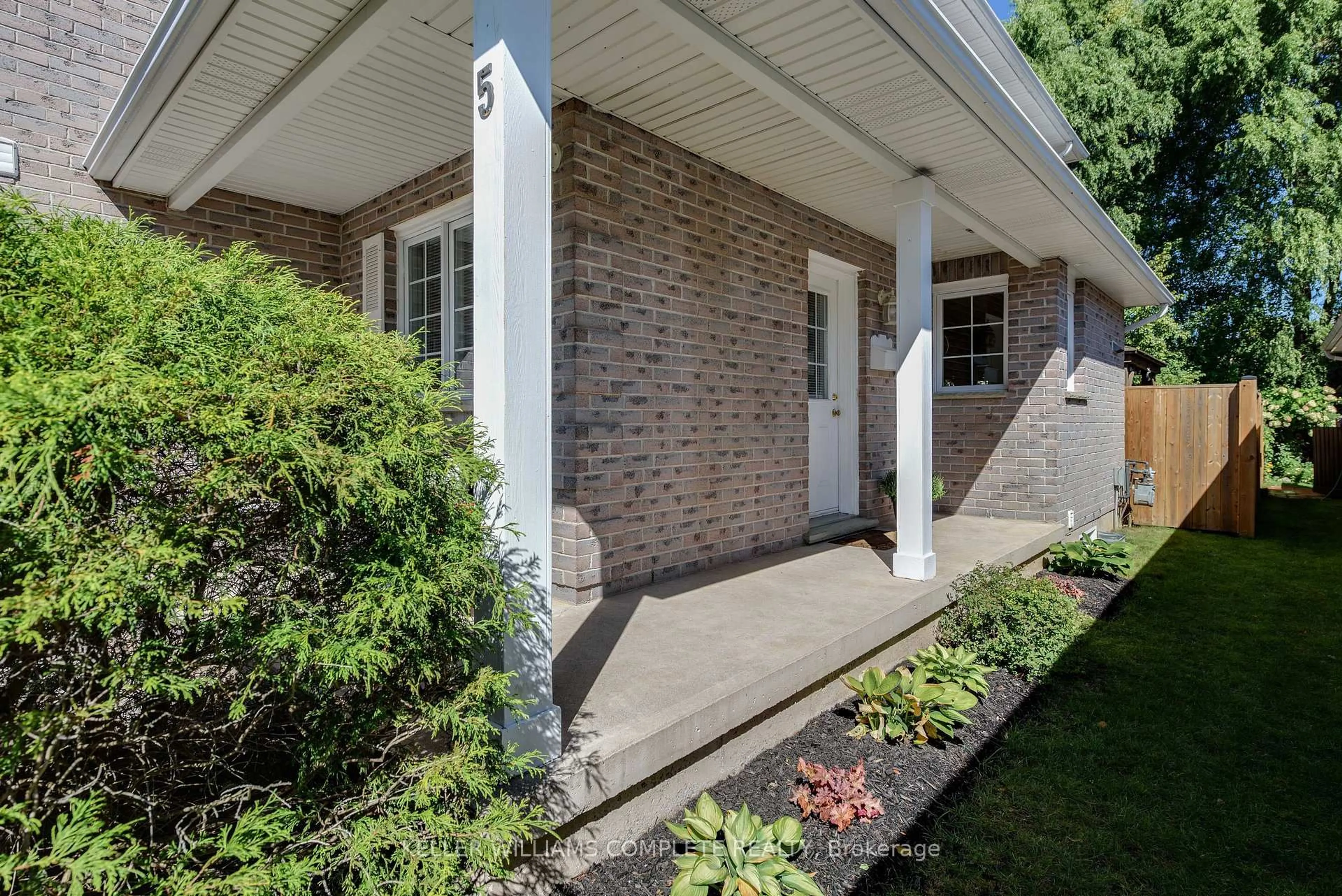 Unknown for 5 Saddler St, Pelham Ontario L0S 1E4