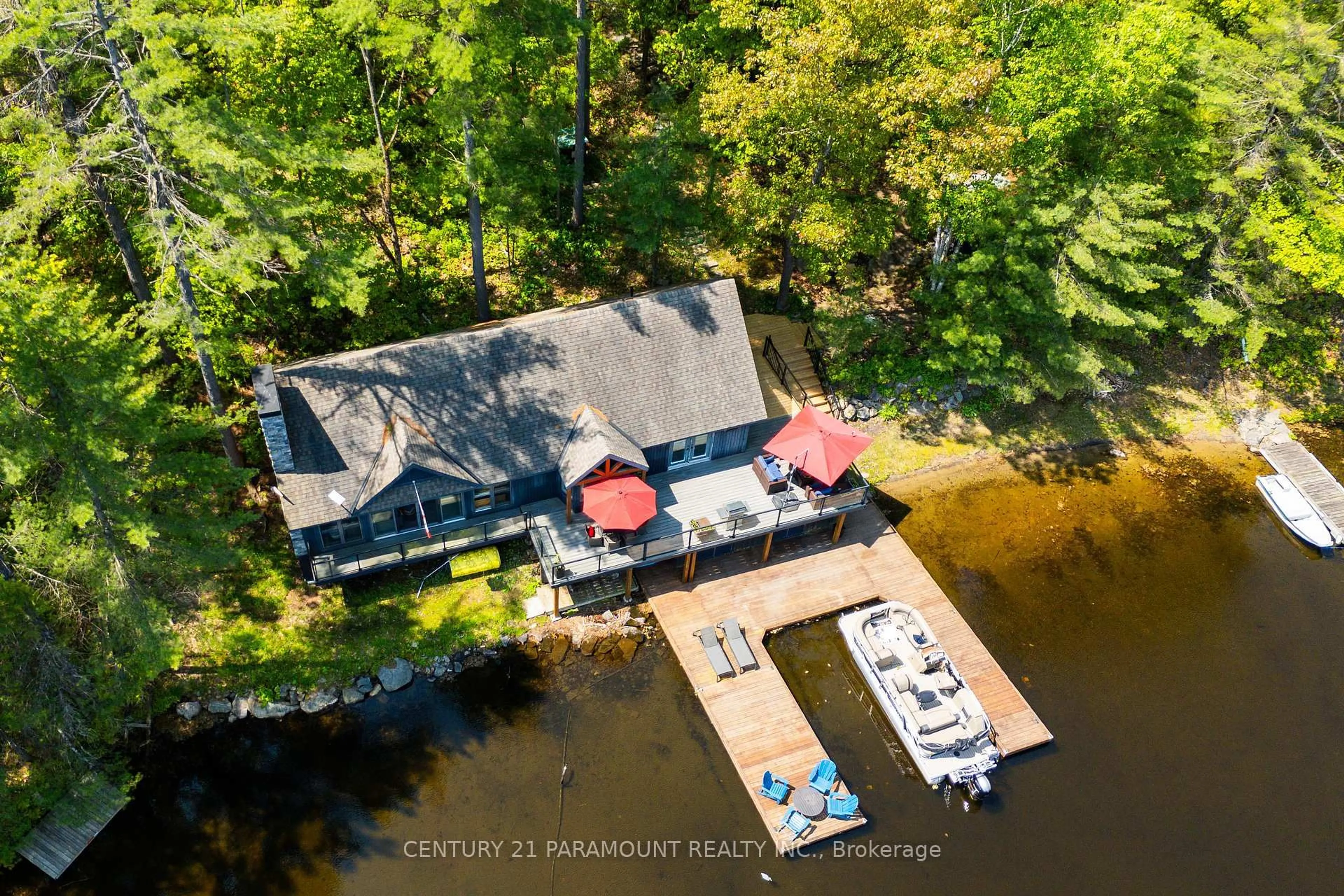 A pic from outside/outdoor area/front of a property/back of a property/a pic from drone, water/lake/river/ocean view for 6394 Go Home Lake Shore Island, Georgian Bay Ontario L0K 1S0