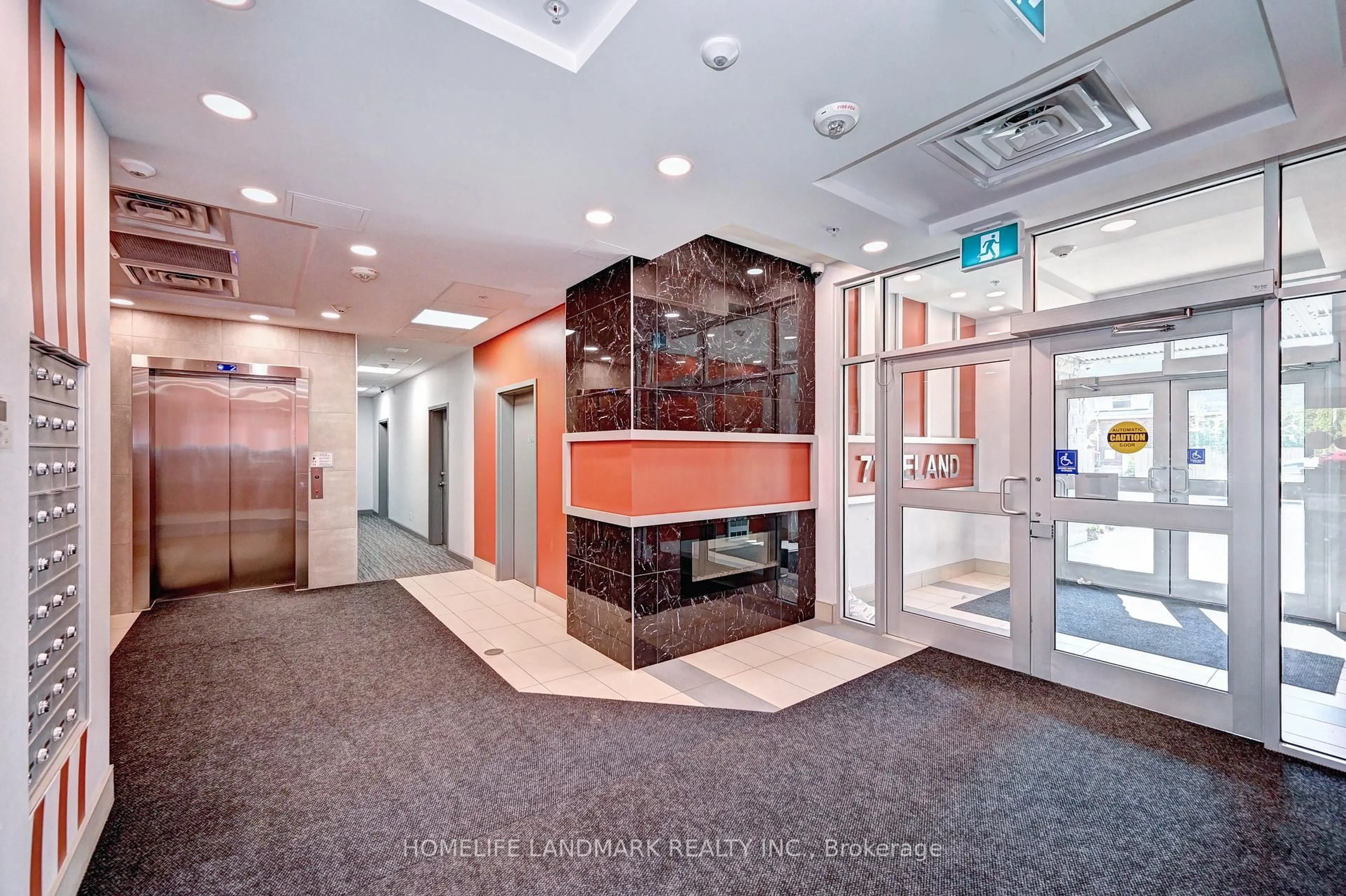 Indoor foyer for 77 Leland St #301, Hamilton Ontario L8S 3A1