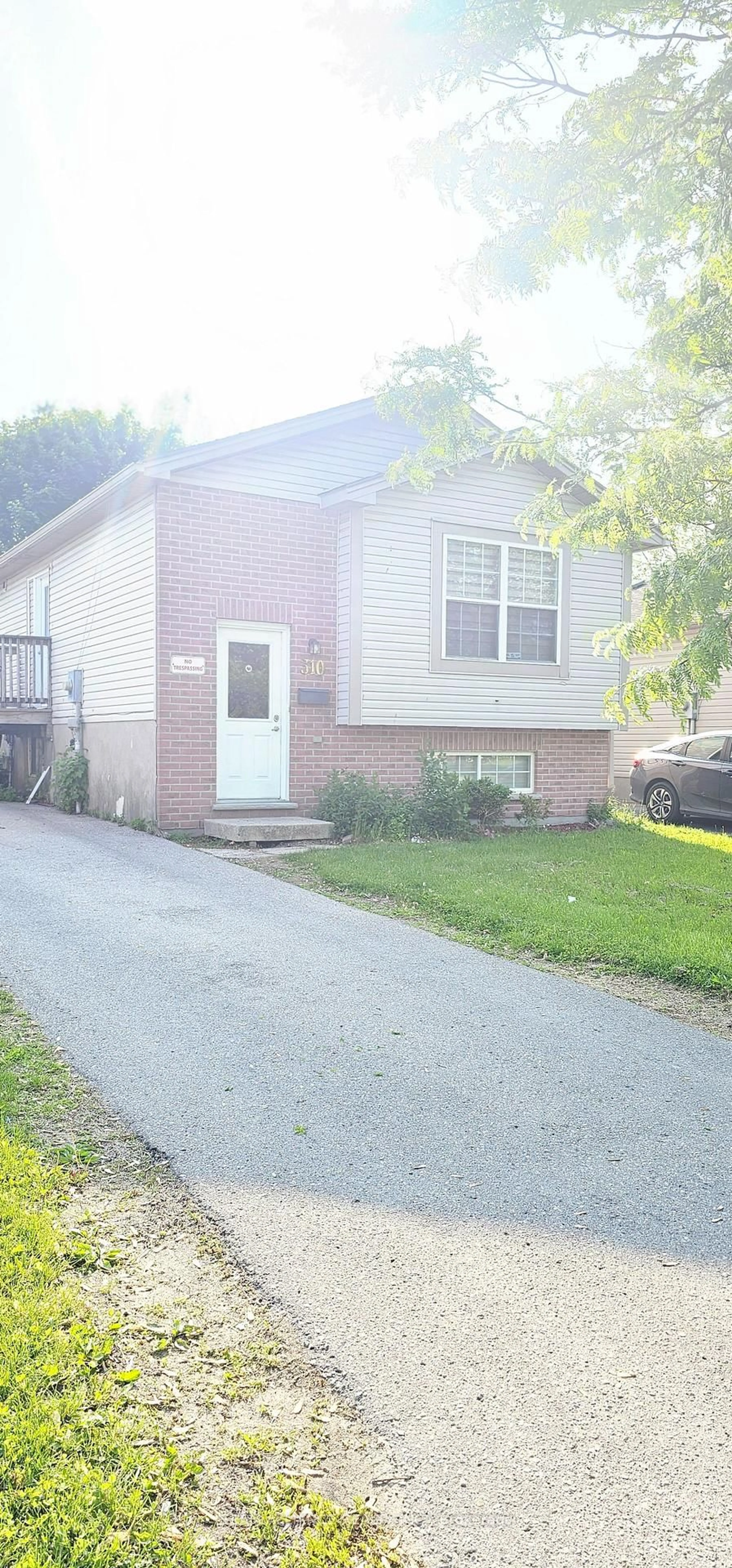 Unknown for 310 Fleming Dr, London East Ontario N5V 4Y7