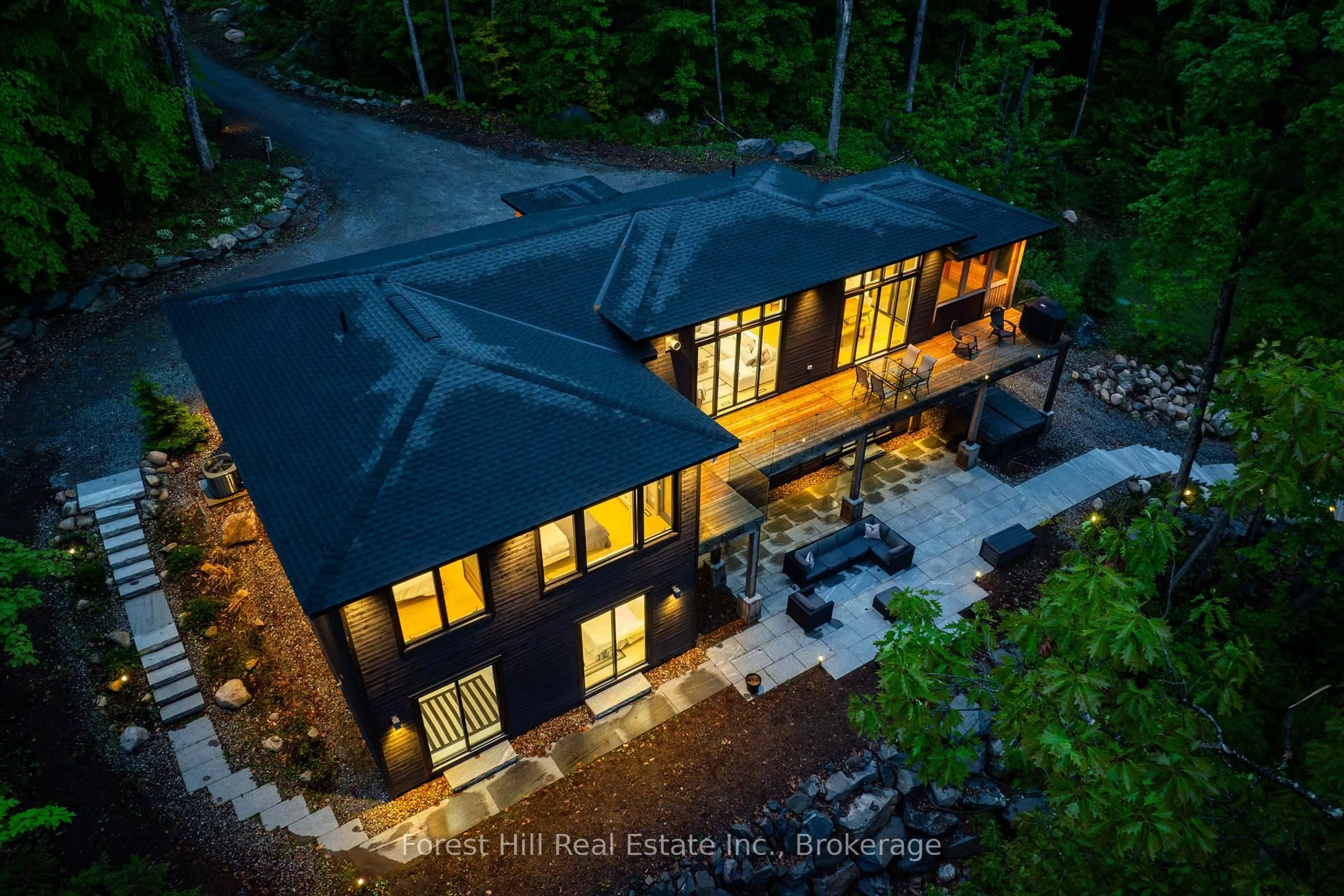 A pic from outside/outdoor area/front of a property/back of a property/a pic from drone, building for 22 Long And Winding road Rd, Seguin Ontario P2A 2W8