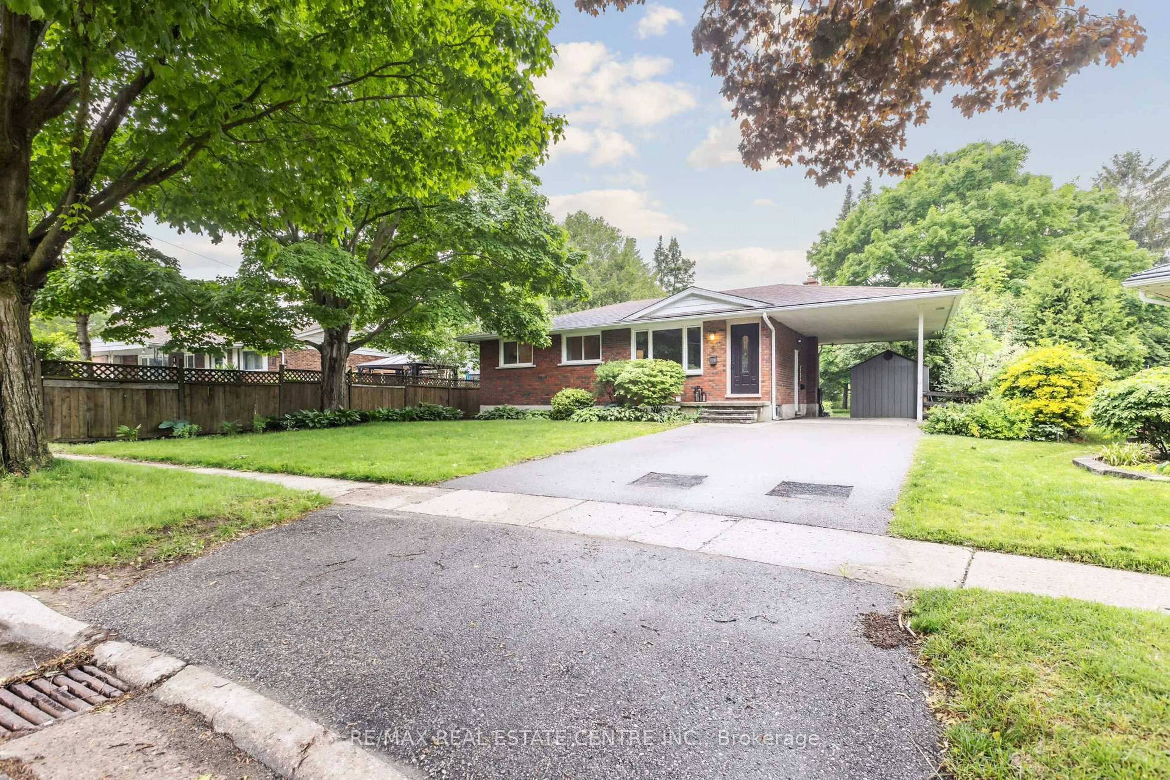 Home with brick exterior material, street for 6 Ramona Crt, Guelph Ontario N1E 1K7