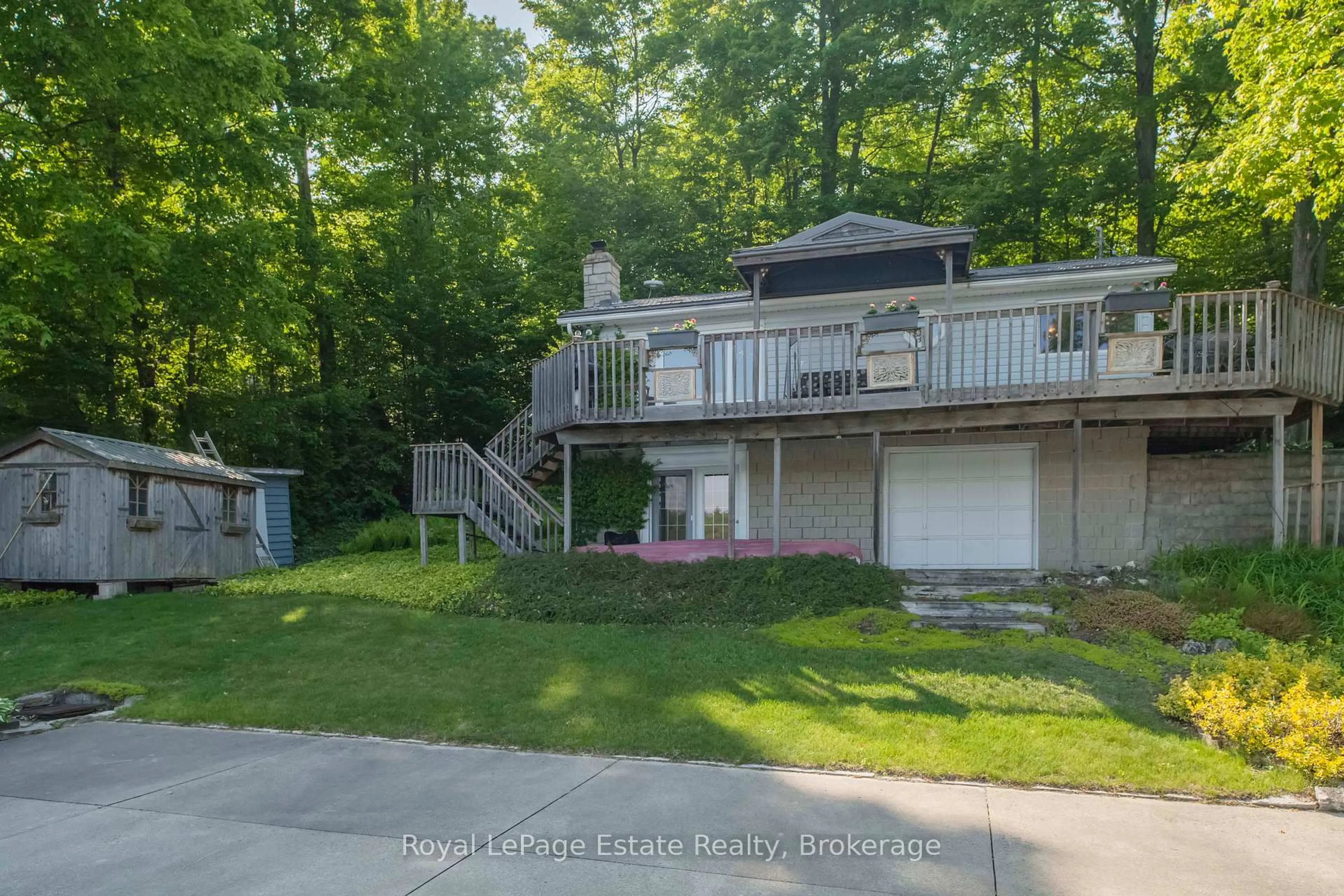 A pic from outside/outdoor area/front of a property/back of a property/a pic from drone, unknown for 124 Maple Dr, South Bruce Peninsula Ontario N0H 1A0