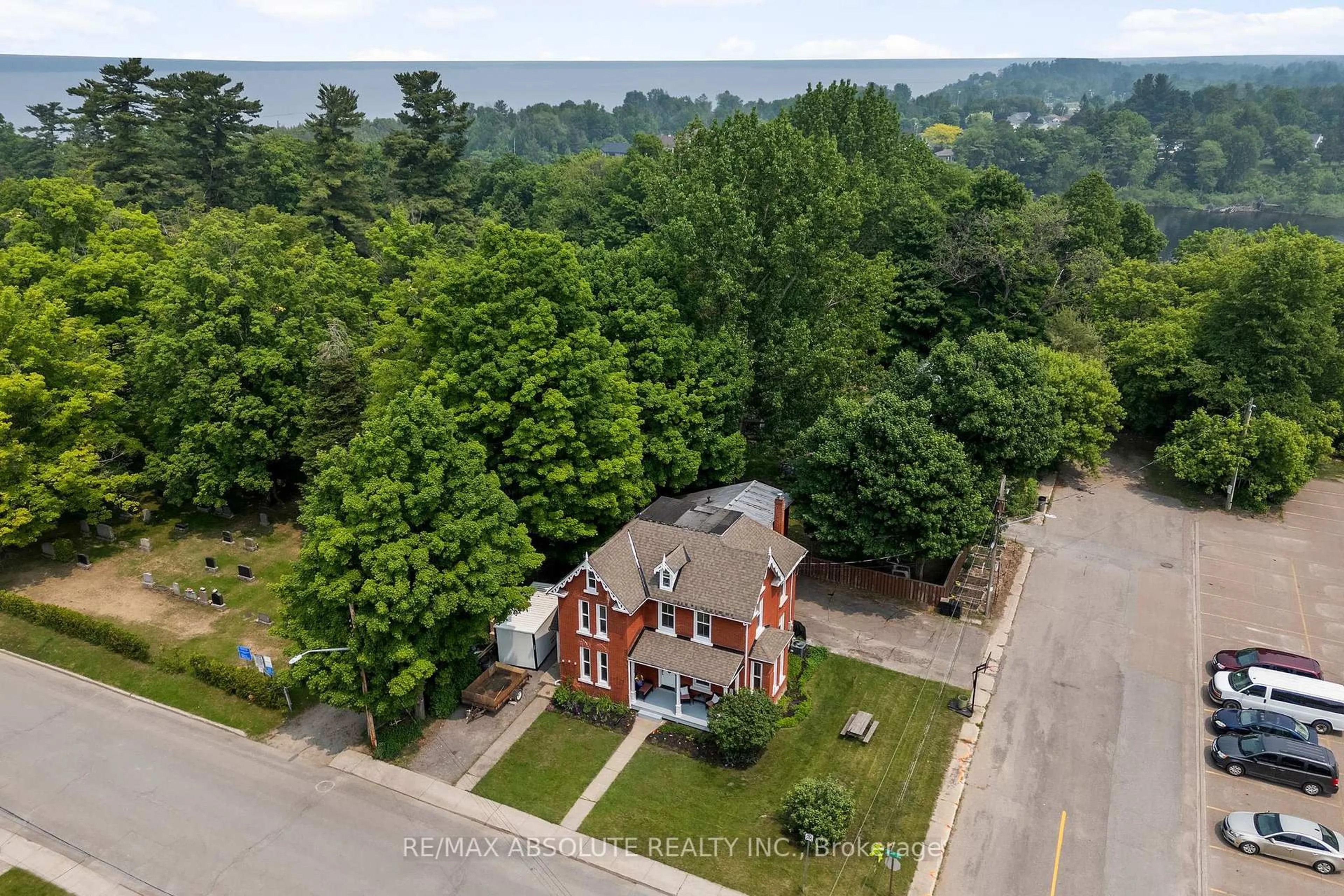 A pic from outside/outdoor area/front of a property/back of a property/a pic from drone, water/lake/river/ocean view for 321 Albert St, Arnprior Ontario K7S 2M8