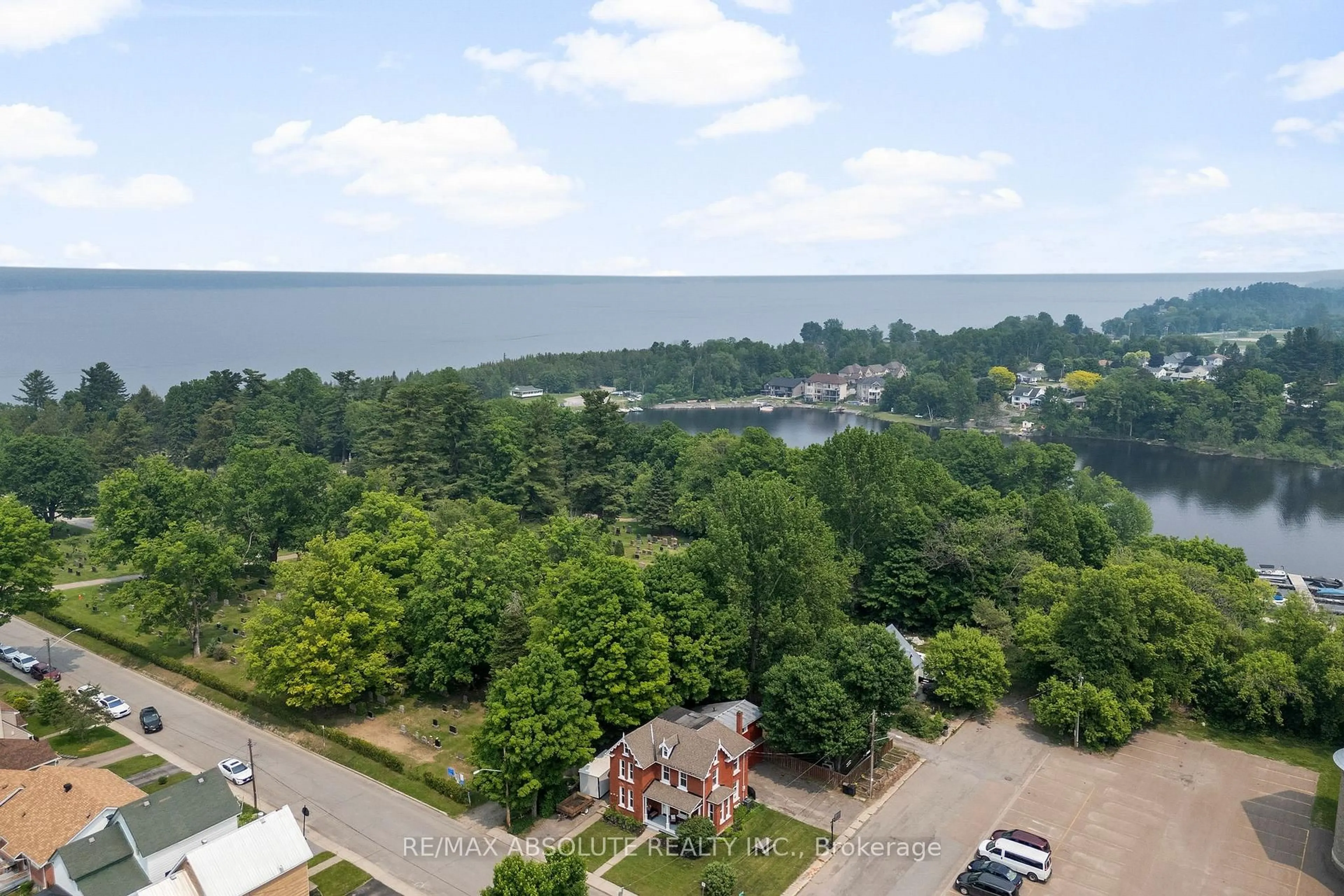 A pic from outside/outdoor area/front of a property/back of a property/a pic from drone, water/lake/river/ocean view for 321 Albert St, Arnprior Ontario K7S 2M8