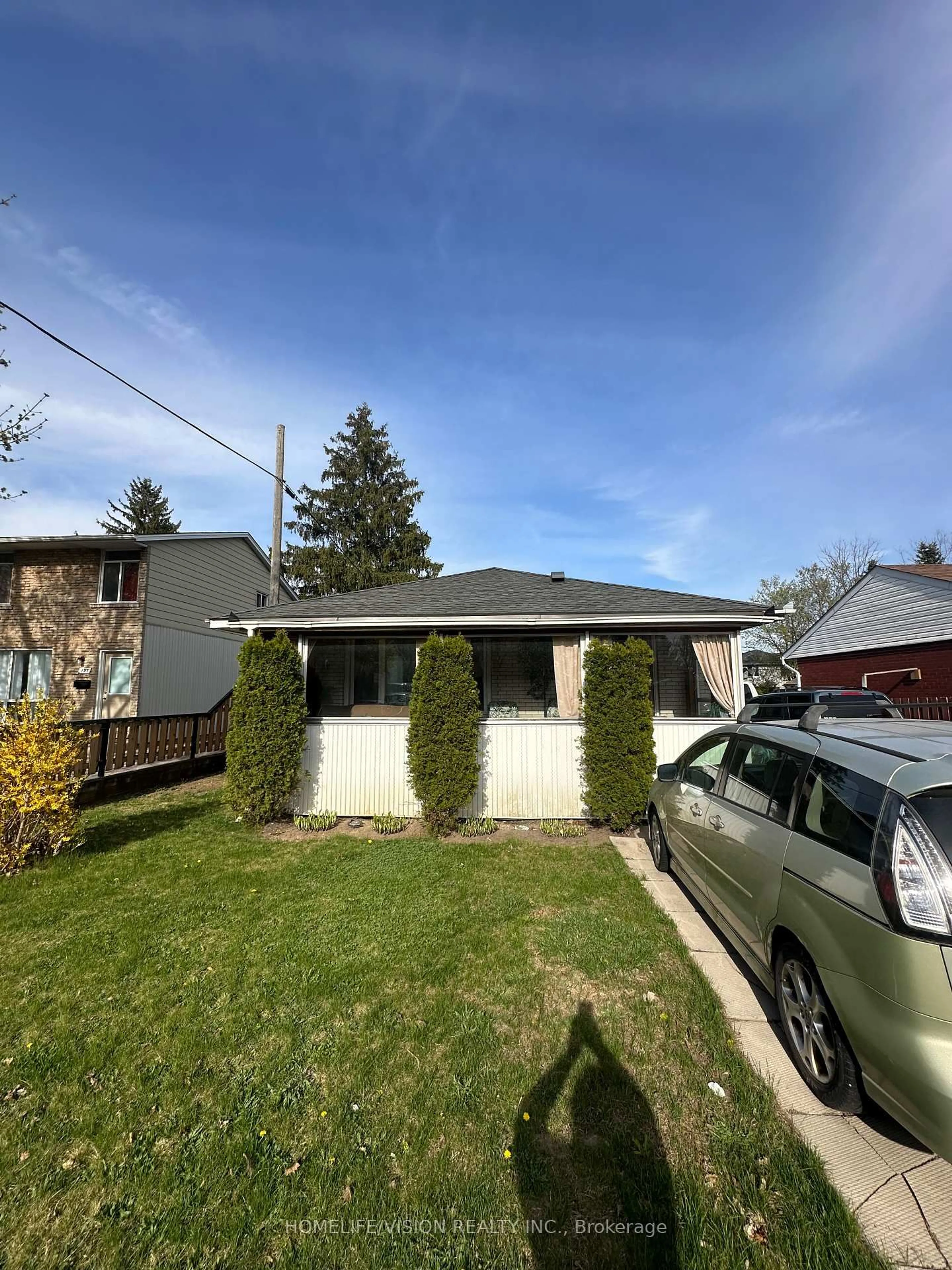 Home with vinyl exterior material, street for 195 Sekura St, Cambridge Ontario N1R 3R3