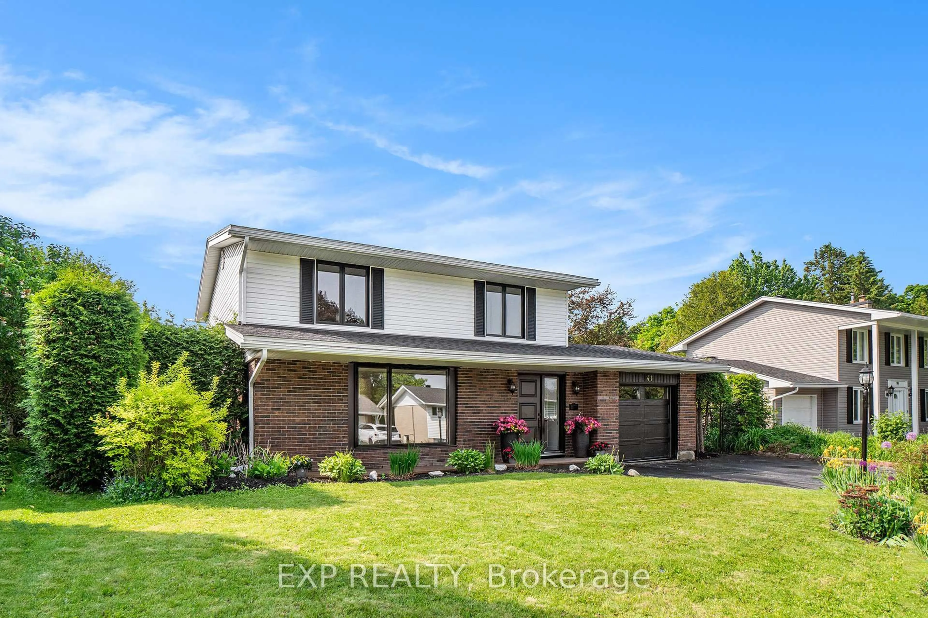 Home with vinyl exterior material, street for 41 Barnes Cres, Ottawa Ontario K2H 7C1