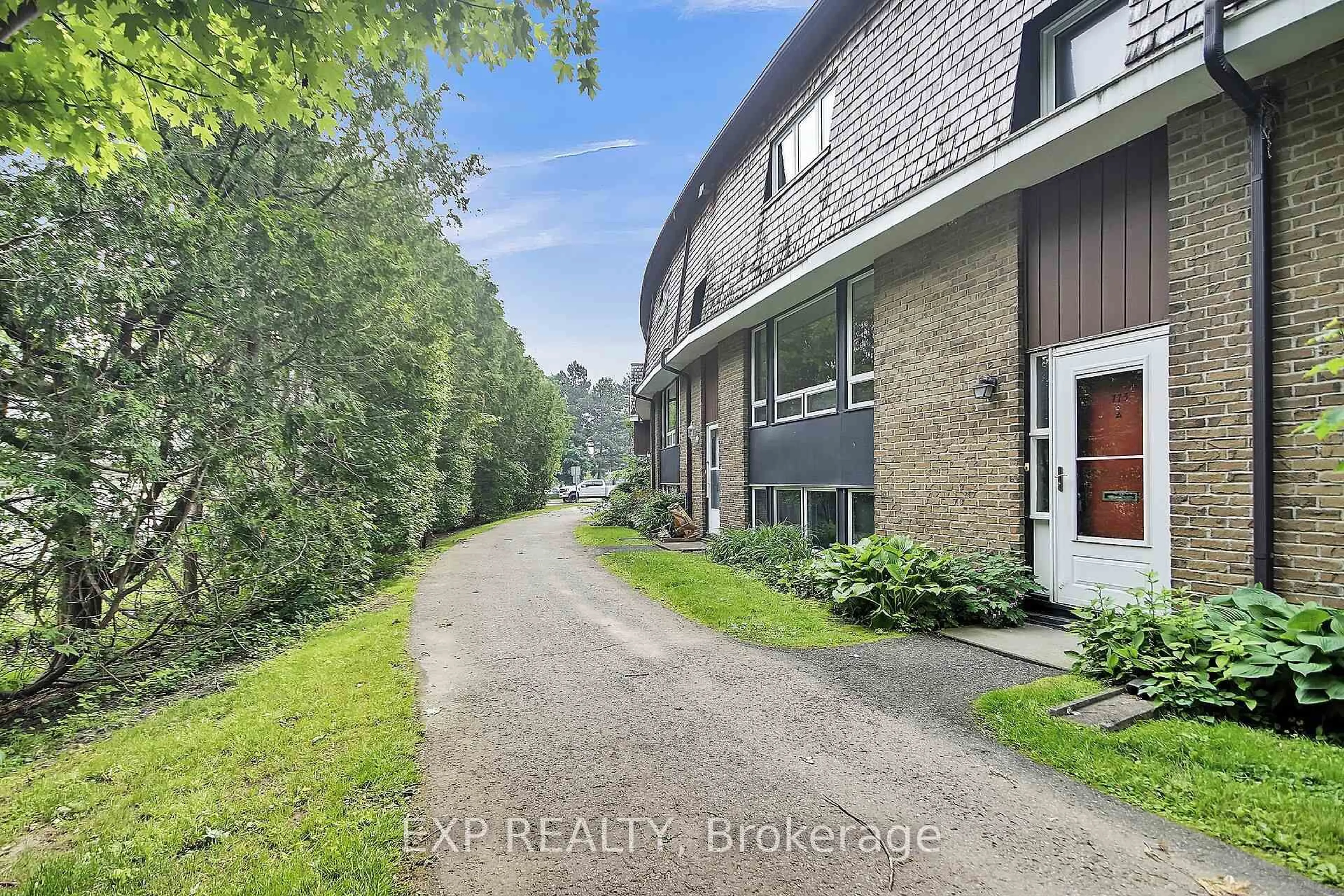 A pic from outside/outdoor area/front of a property/back of a property/a pic from drone, street for 773A Springland Dr #68, Ottawa Ontario K1V 6L9