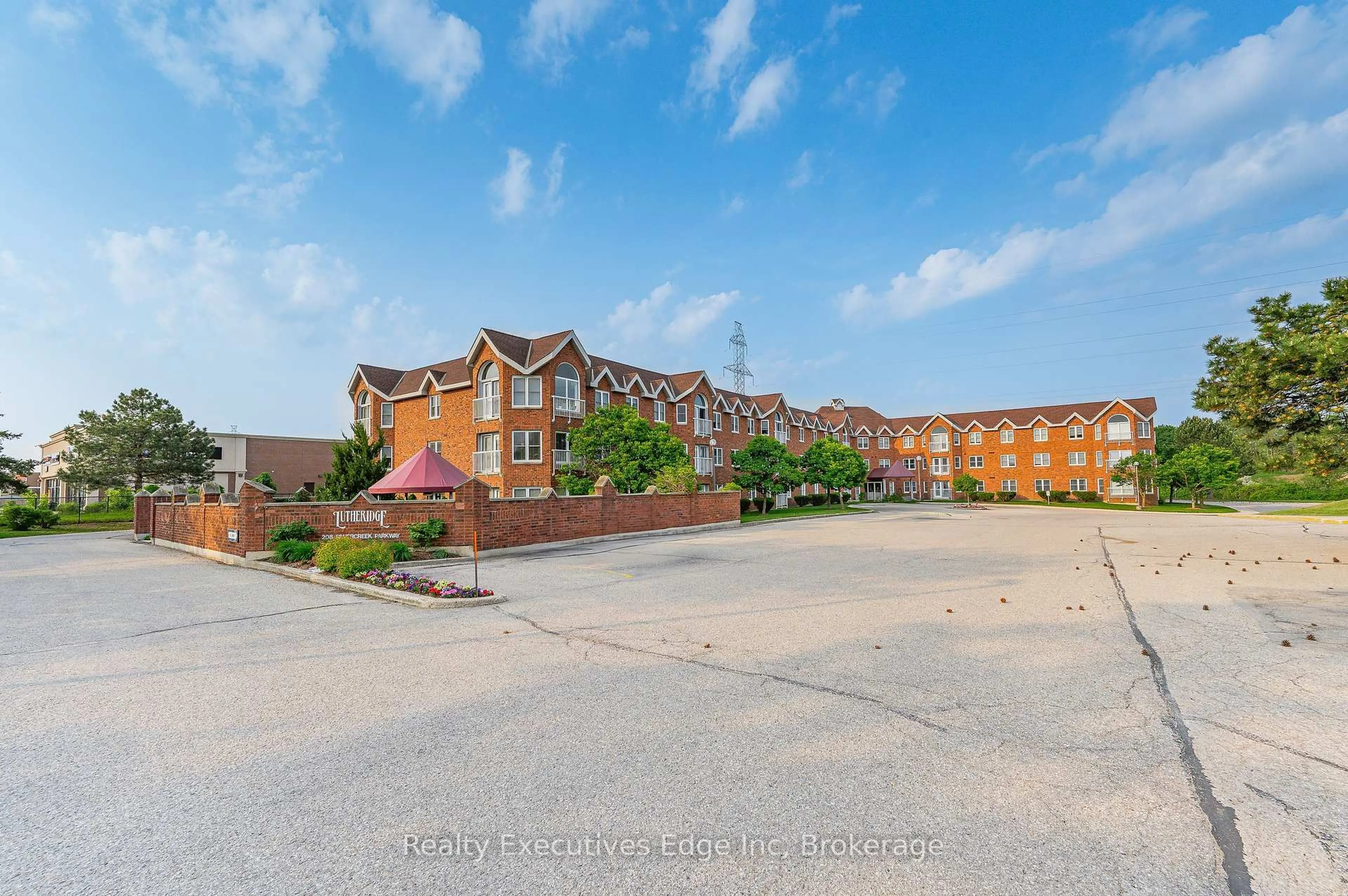 Patio, unknown for 208 Silvercreek Pkwy #312, Guelph Ontario N1H 8H2