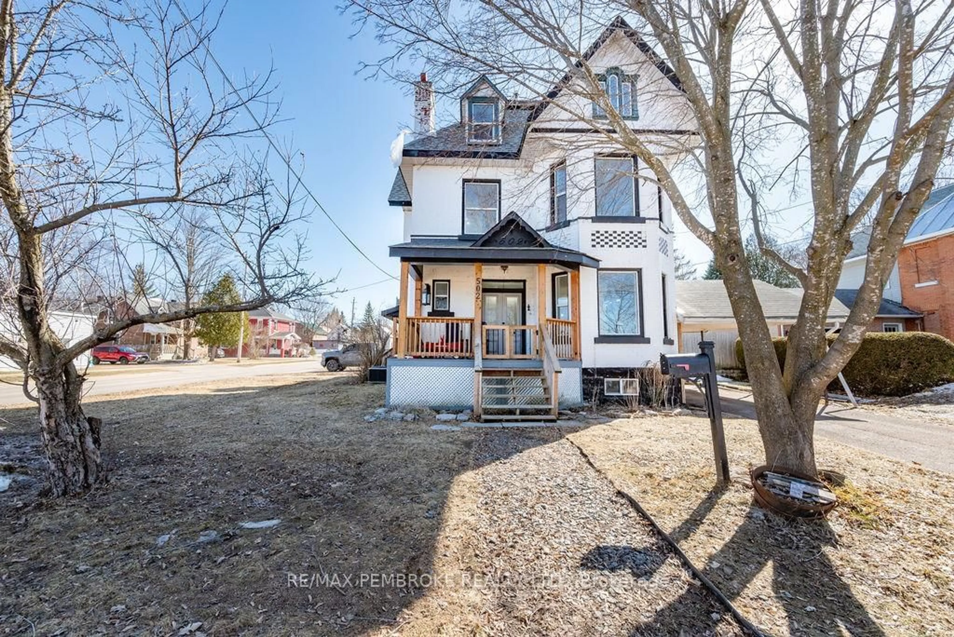 Unknown for 502 Mary St, Pembroke Ontario K8A 5X1