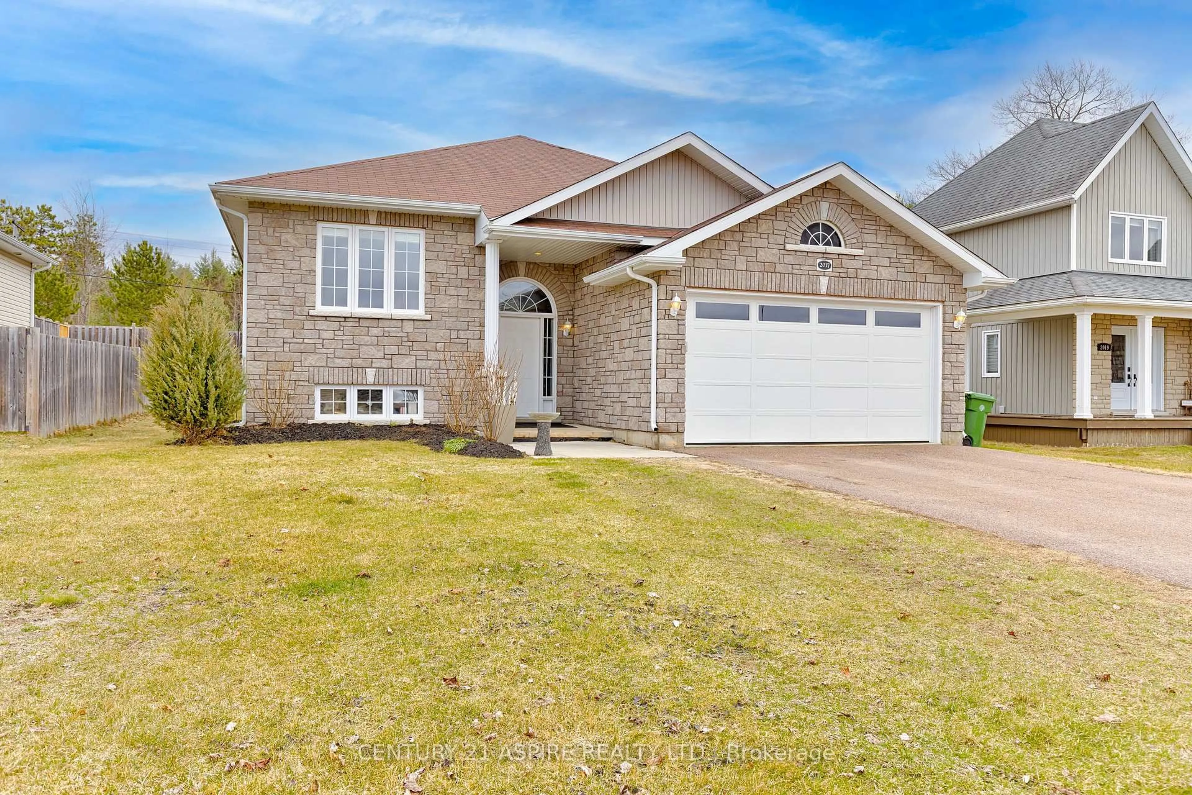 Home with brick exterior material, street for 2017 Sandstone Cres, Petawawa Ontario K8H 0B2