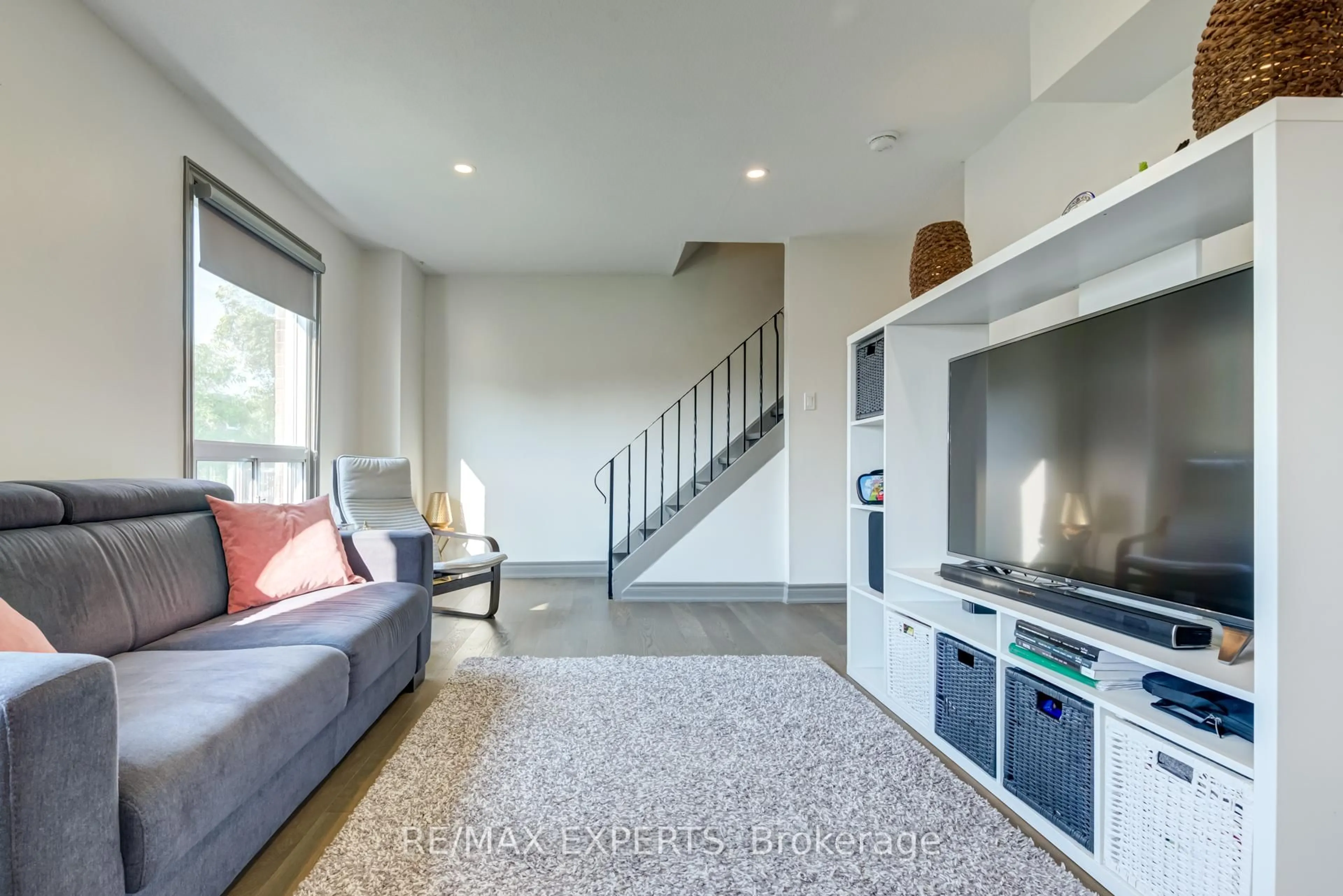 Living room with furniture, unknown for 766 WALTER St #J, Cambridge Ontario N3H 4P3