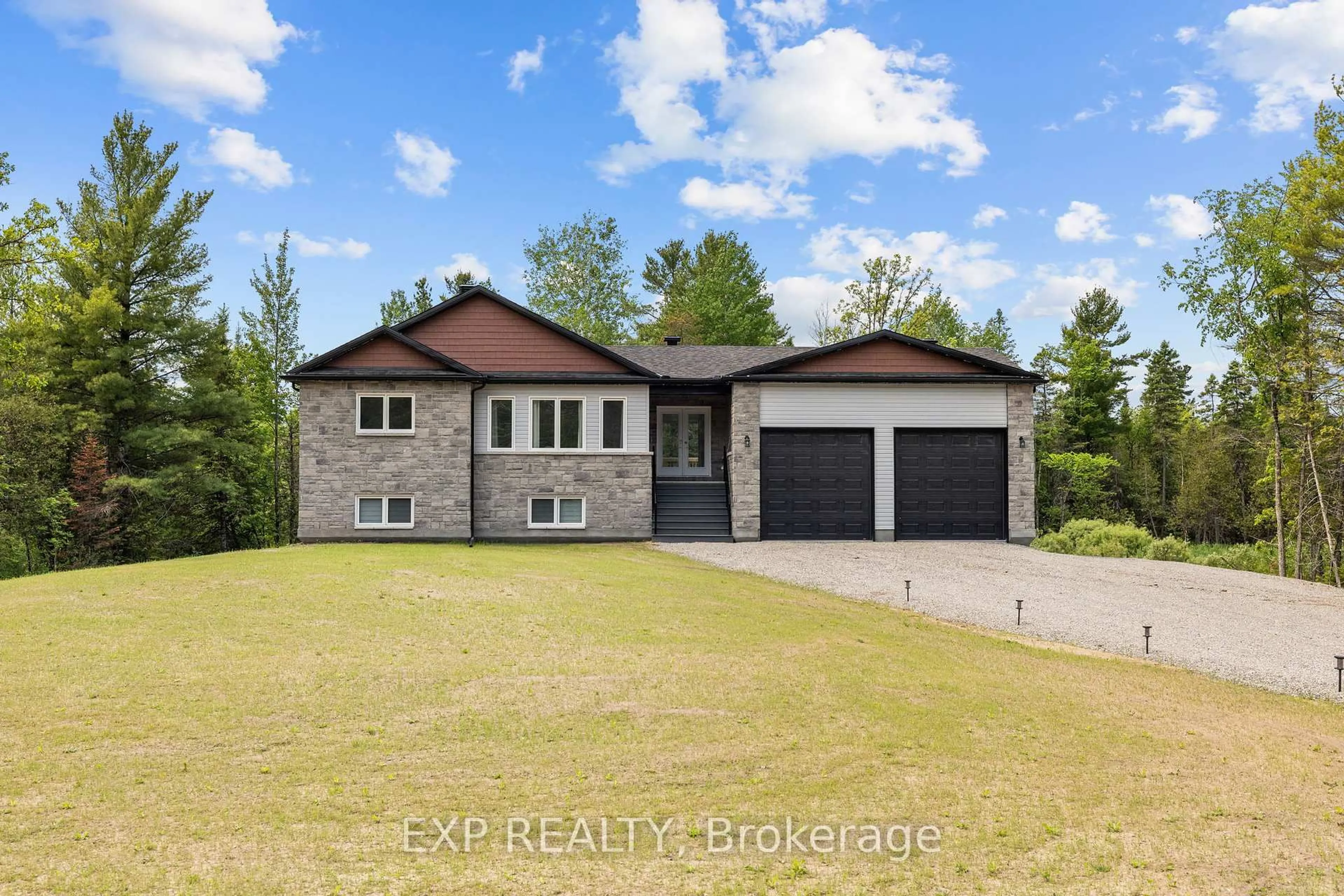 A pic from outside/outdoor area/front of a property/back of a property/a pic from drone, unknown for 292 James Andrew Way, Smiths Falls Ontario K7A 4S7
