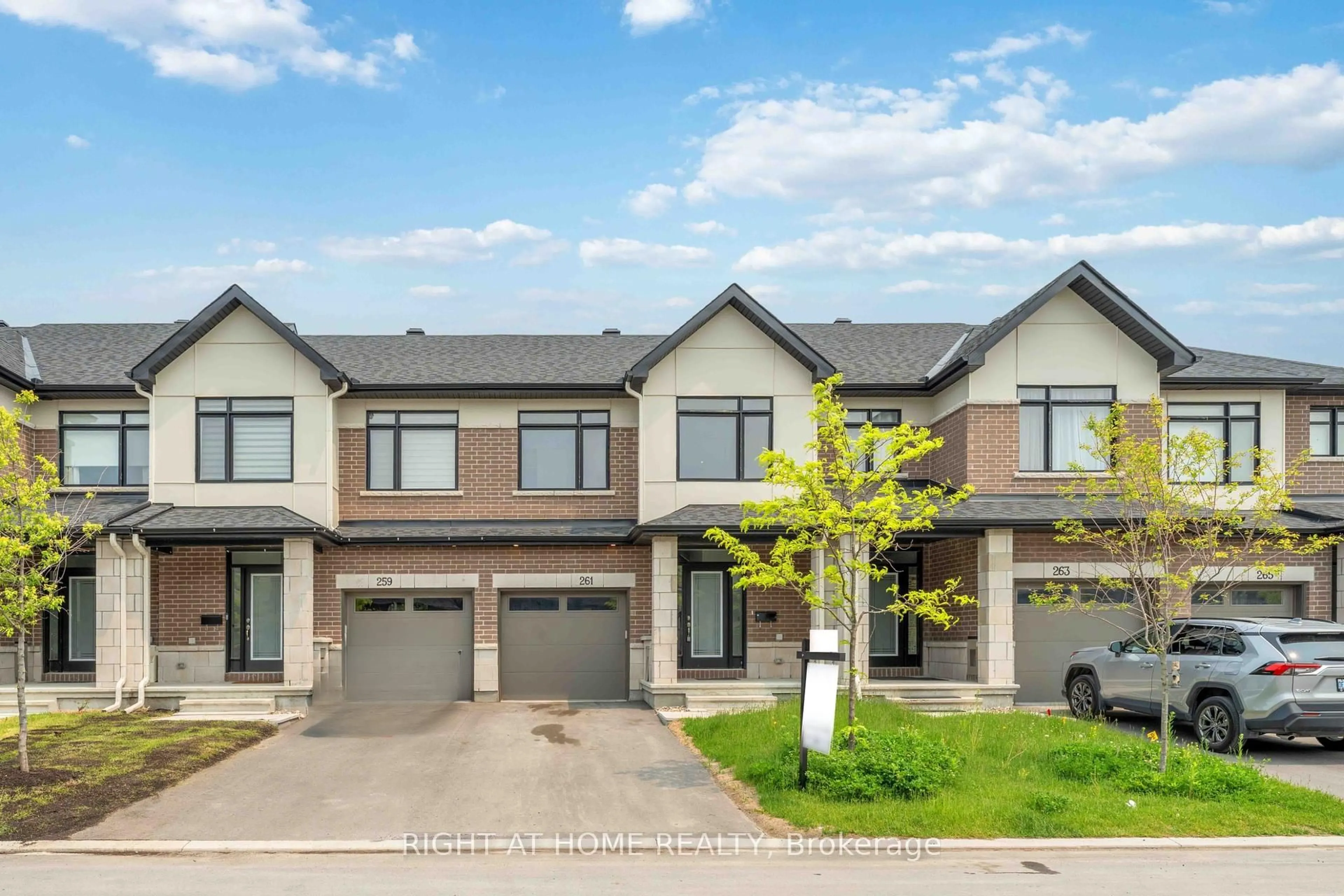 A pic from outside/outdoor area/front of a property/back of a property/a pic from drone, street for 261 Finsbury Ave, Ottawa Ontario K2S 2Y2