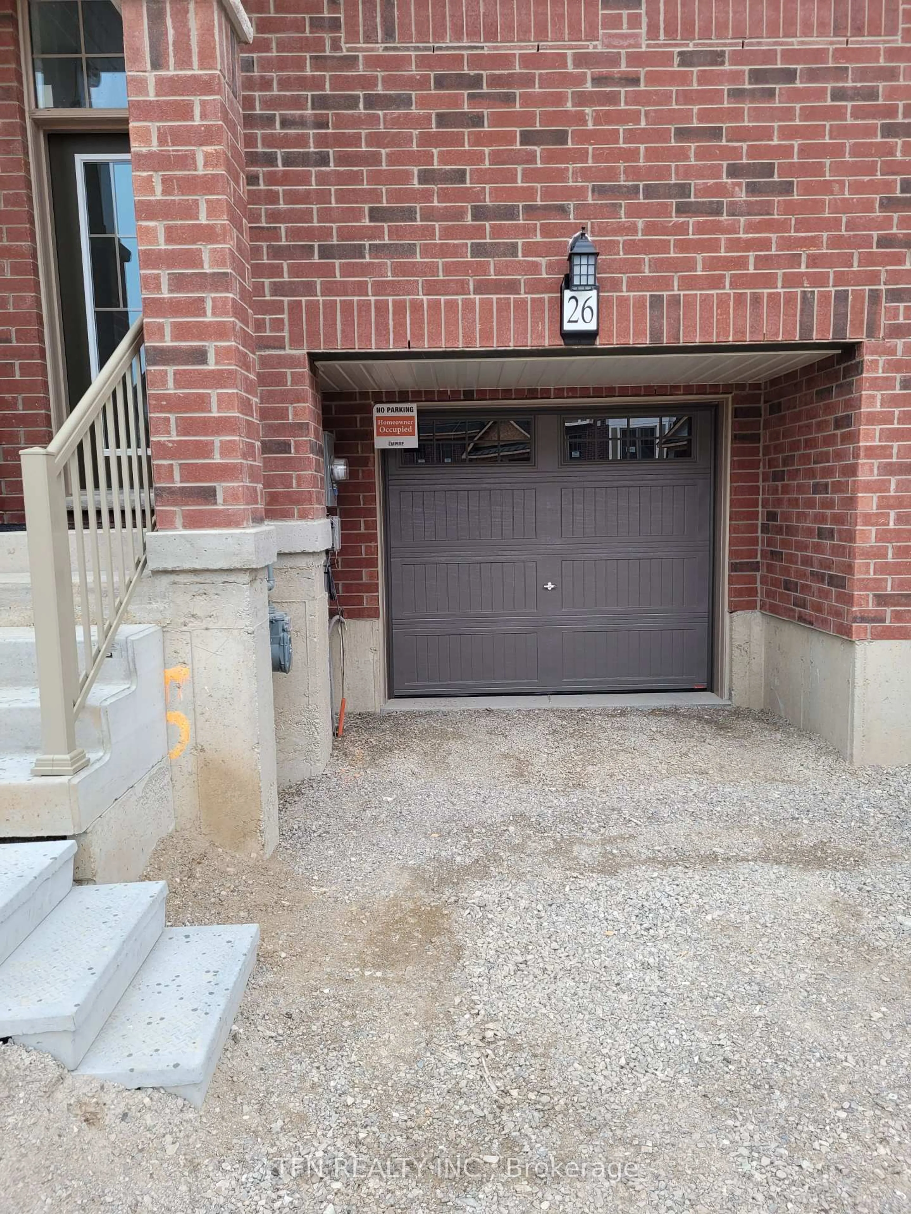 Indoor entryway for 389 Conklin Rd #26, Brantford Ontario N3T 0Y3