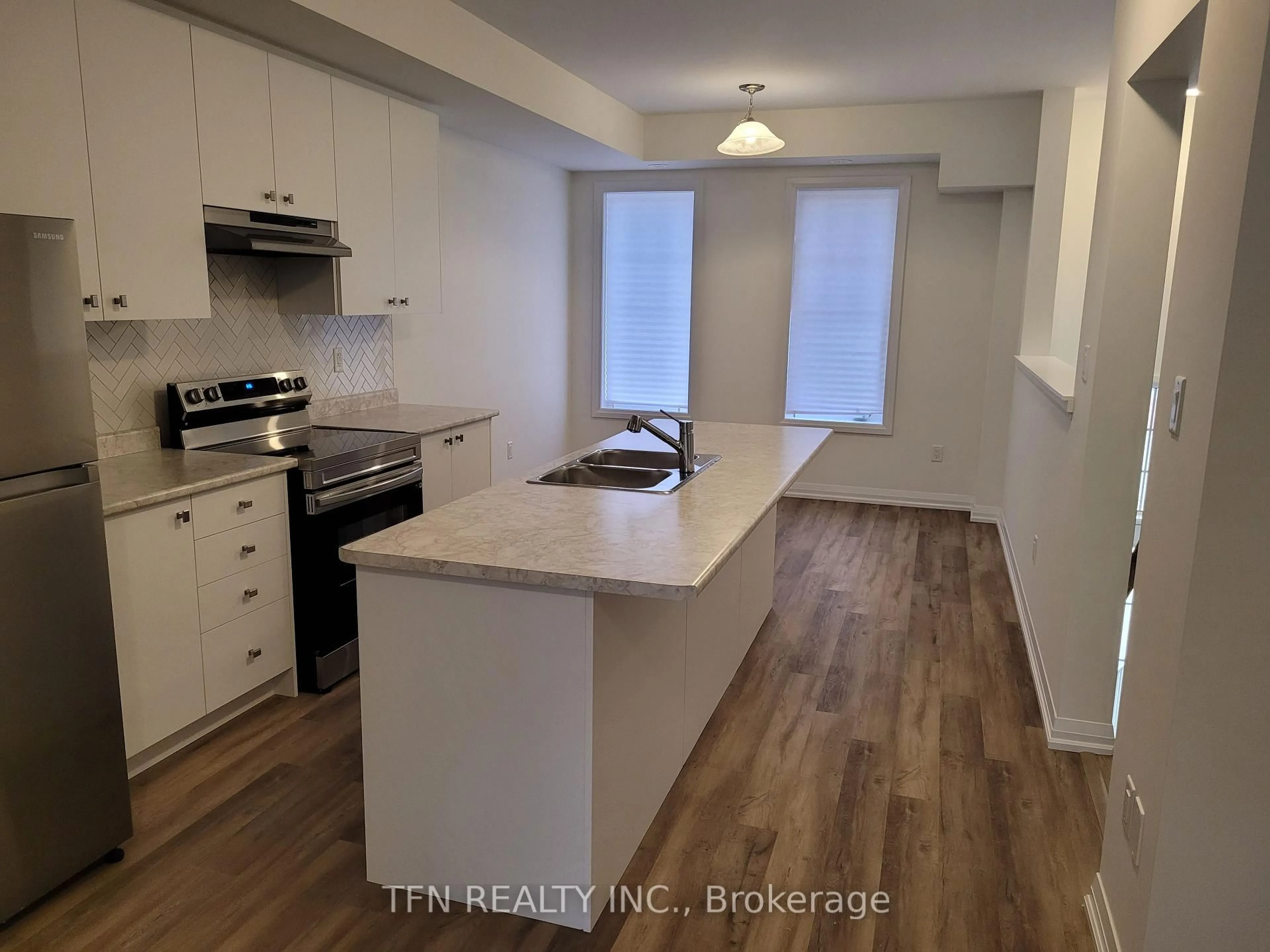 Standard kitchen, unknown for 389 Conklin Rd #26, Brantford Ontario N3T 0Y3
