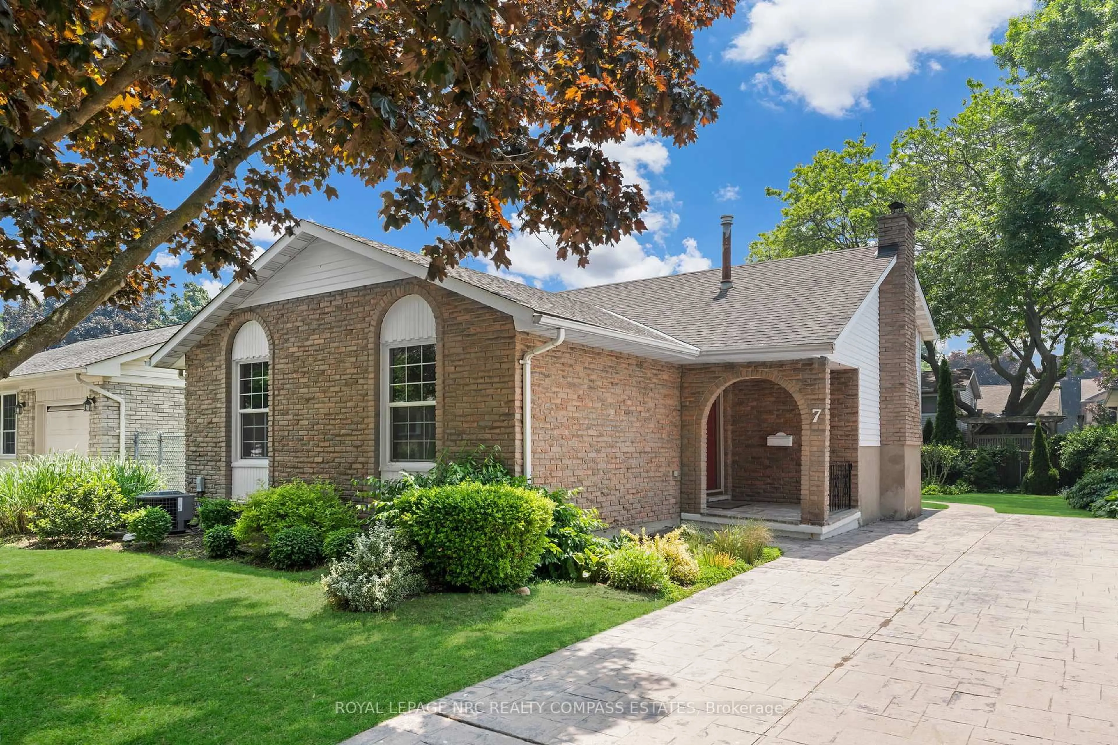 Home with brick exterior material, street for 7 Belair Dr, St. Catharines Ontario L2N 6X7