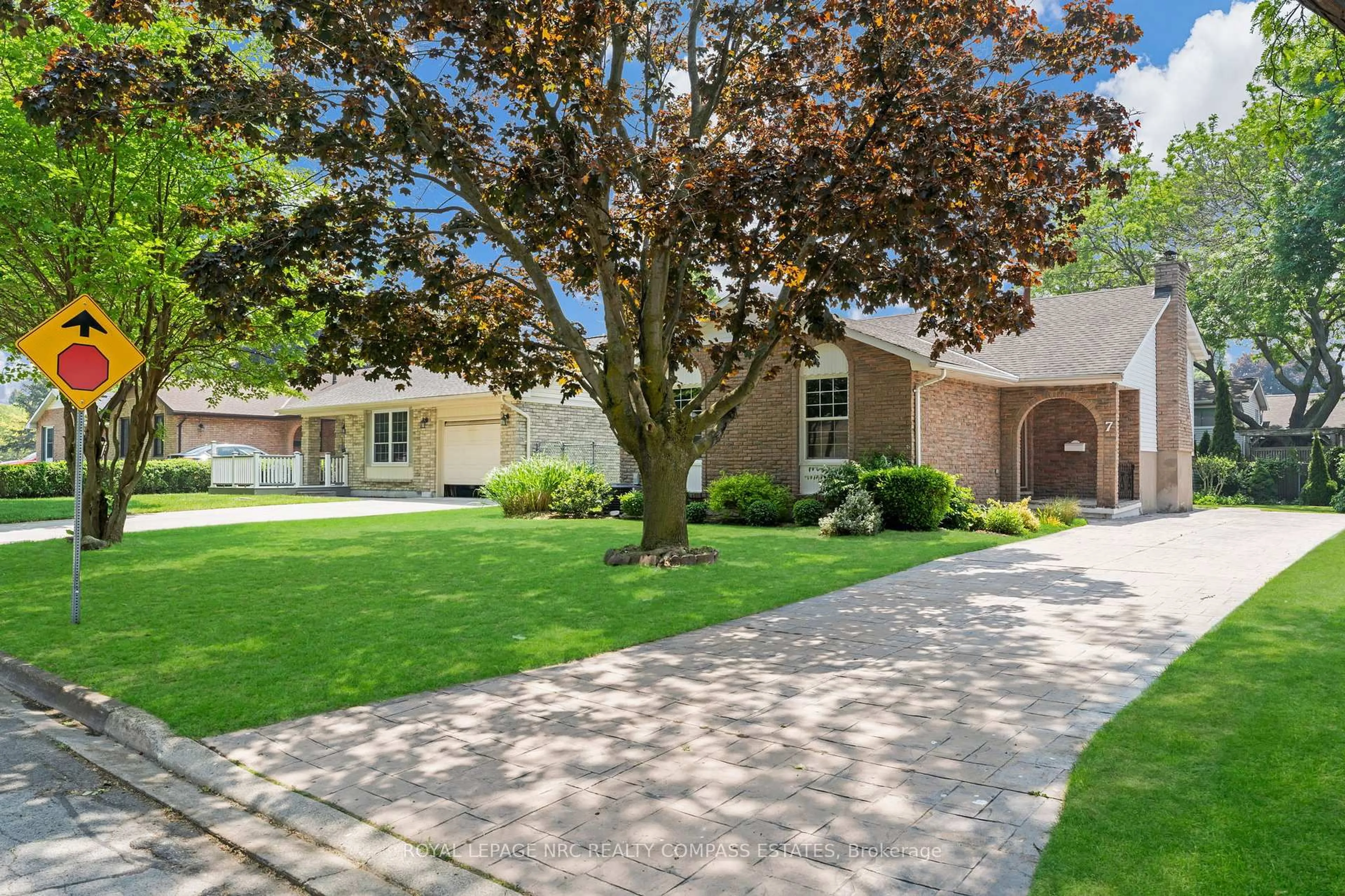 Unknown for 7 Belair Dr, St. Catharines Ontario L2N 6X7