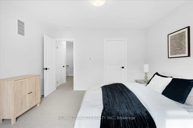 Additional property image - 187 Wilson St Unit 5