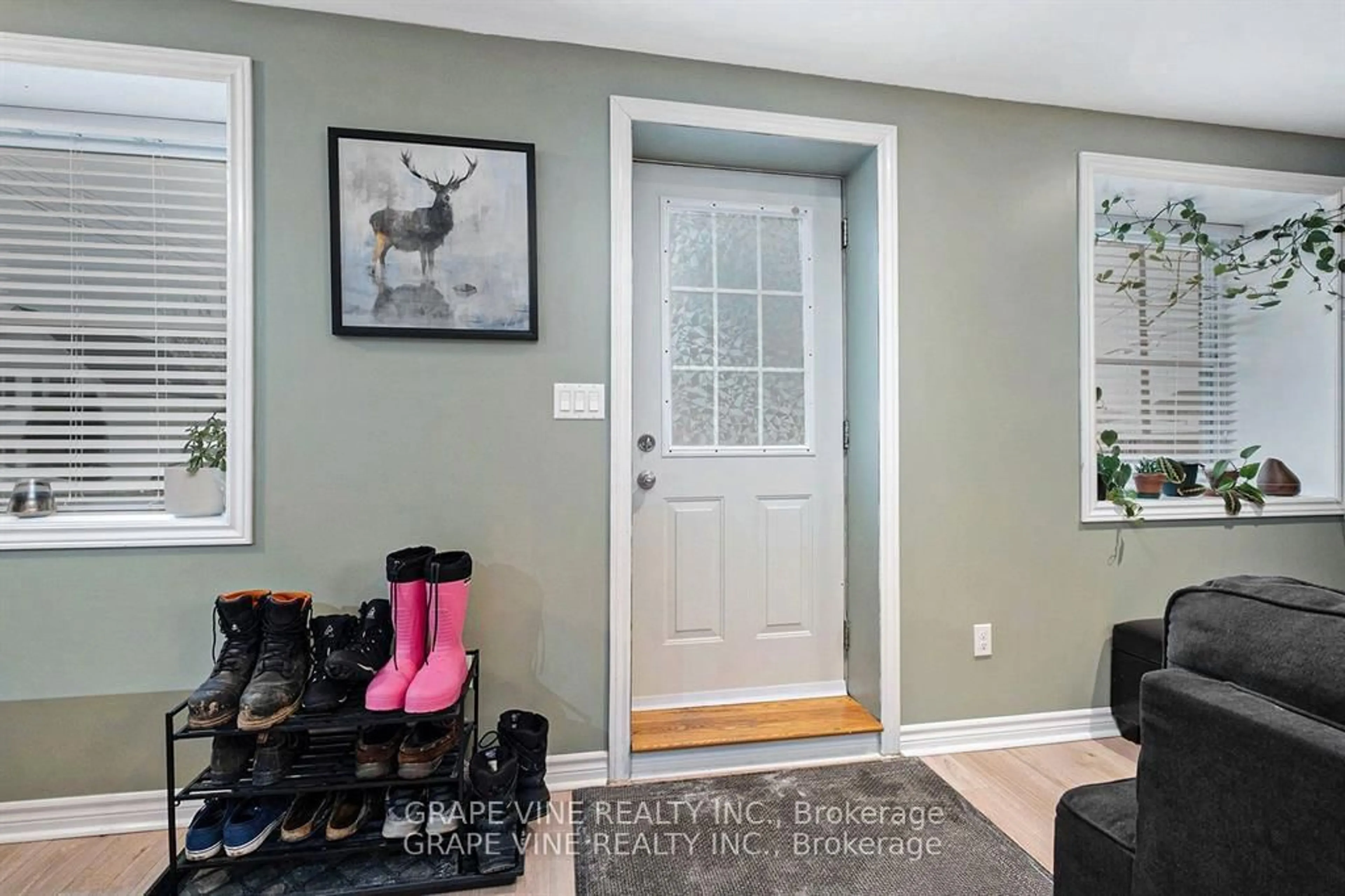 Indoor entryway for 261 Elgin St, Arnprior Ontario K7S 1P5